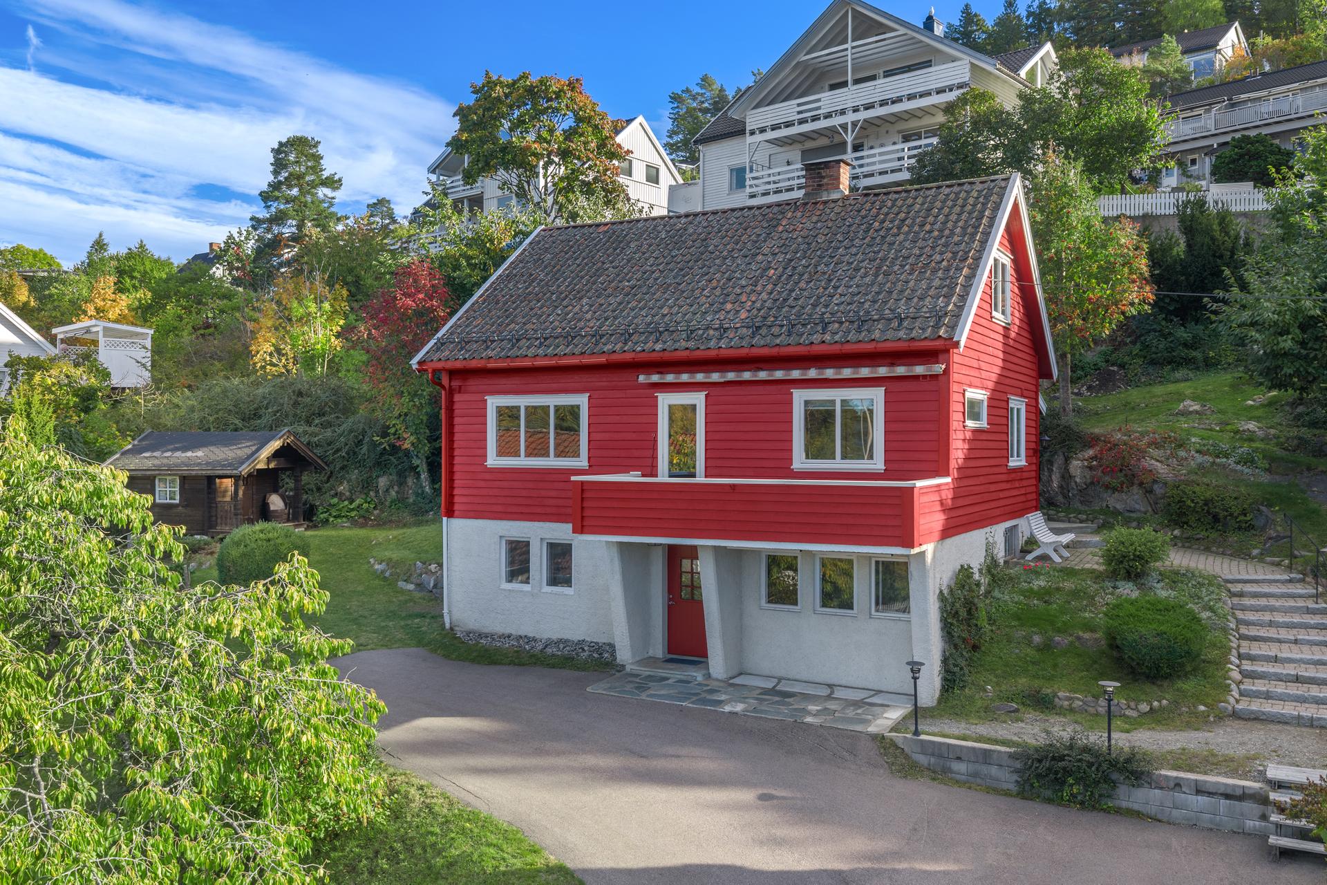 Eiendomsmegler Gry Grønnern Ekeberg presenterer Sorenskriver Ellefsens vei 37! Foto: Cineview Media AS.. Bilde nummer 1 av 3