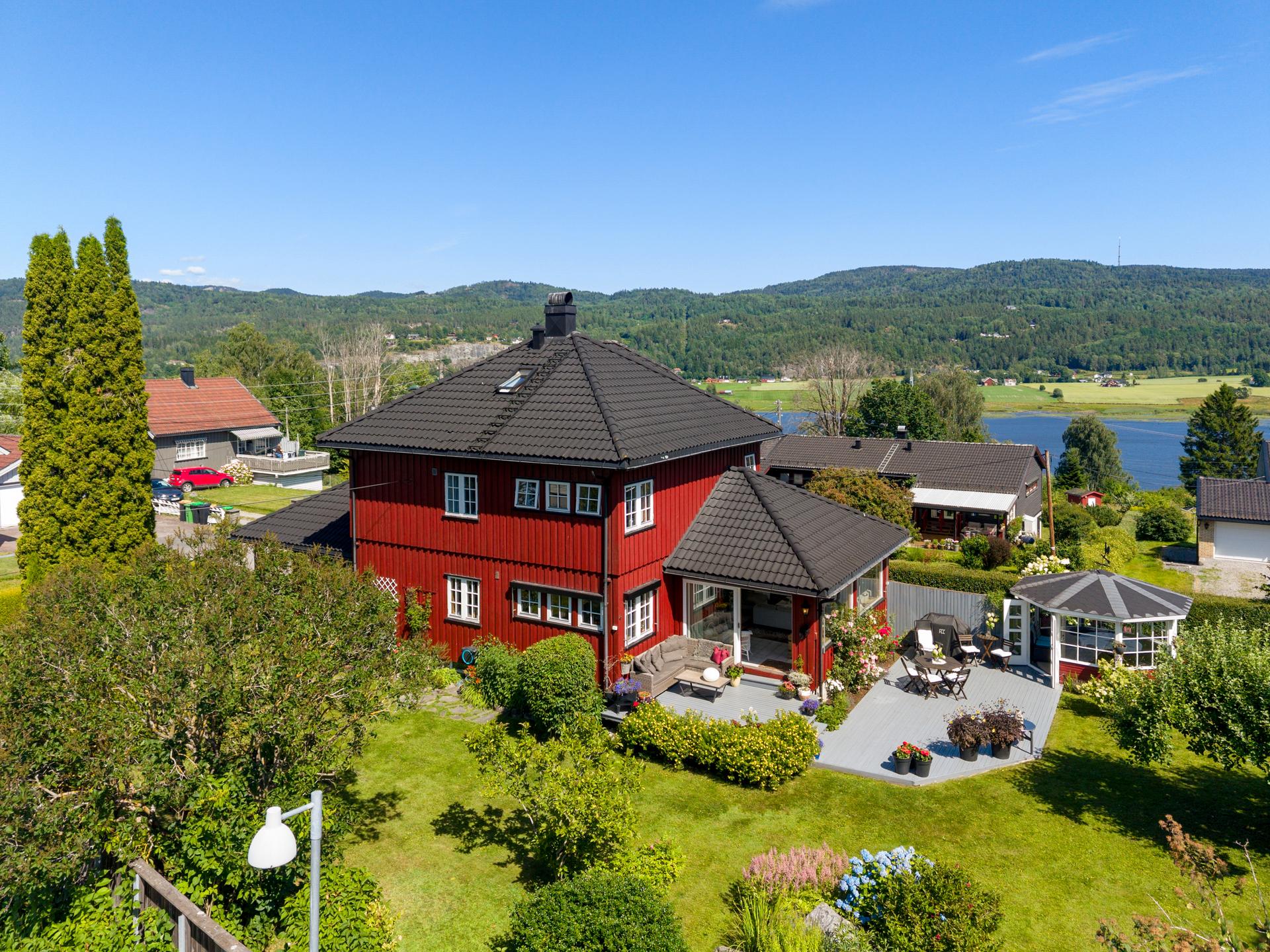 Eiendomsmegler Espen Thoresen presenterer Gjerpenhavna 4!
Foto: Inbovi.. Bilde nummer 1 av 3