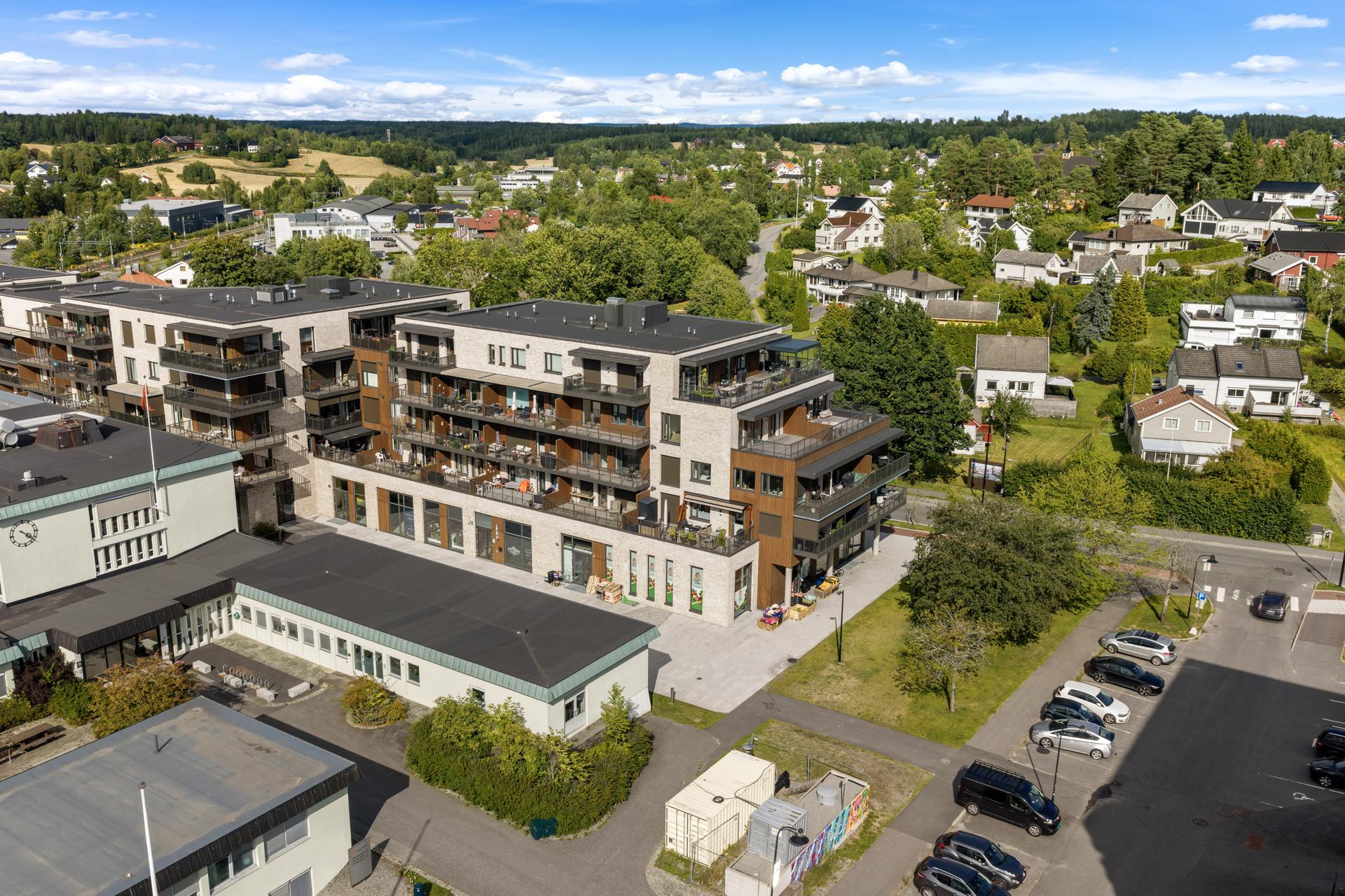 Sentral beliggenhet i Vestby med kort gangavstand til butikker og servicetilbud.. Bilde nummer 2 av 3