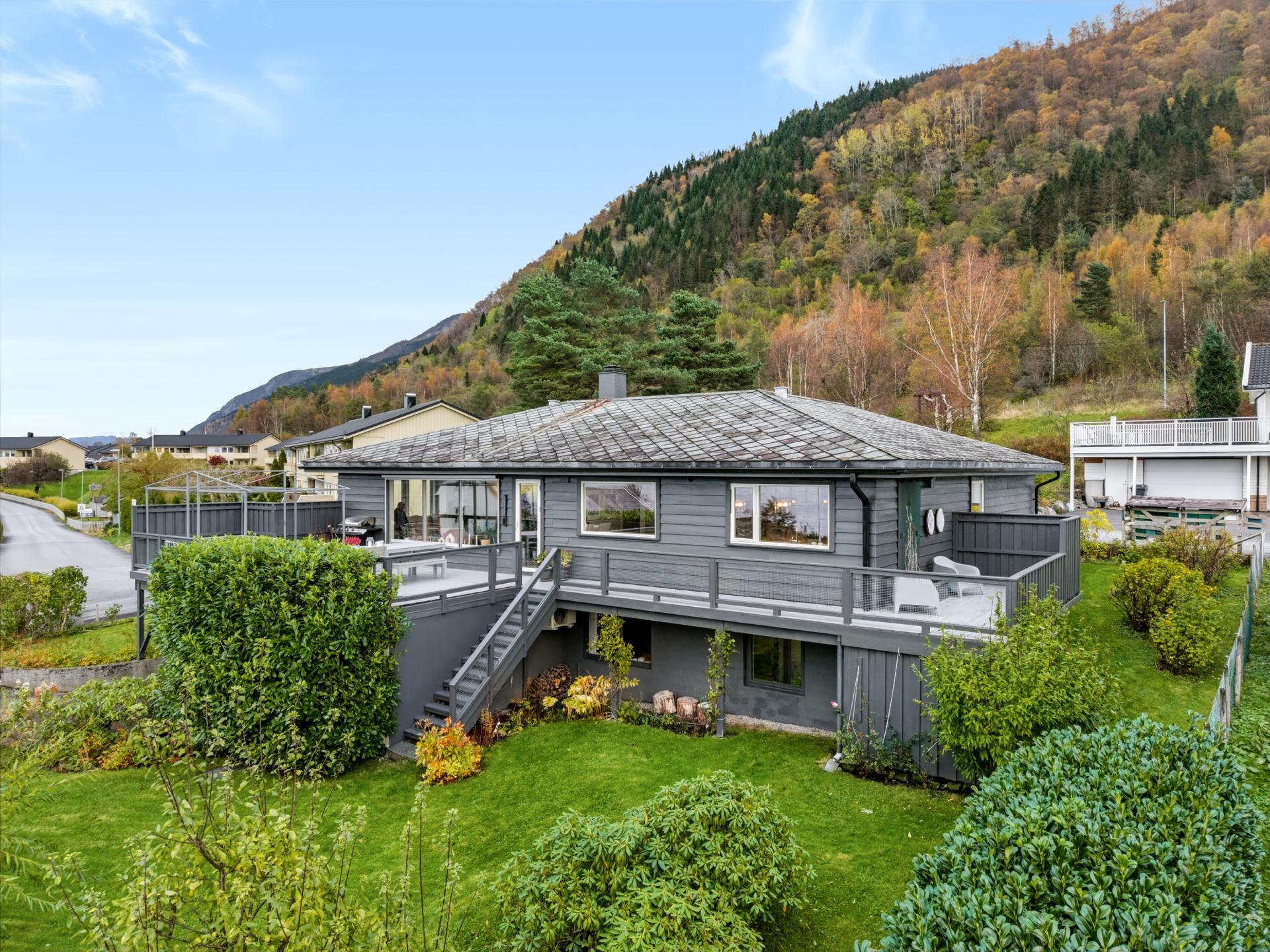 Velkommen til Neslia 41. Foto: Studiovest. Bilde nummer 2 av 3