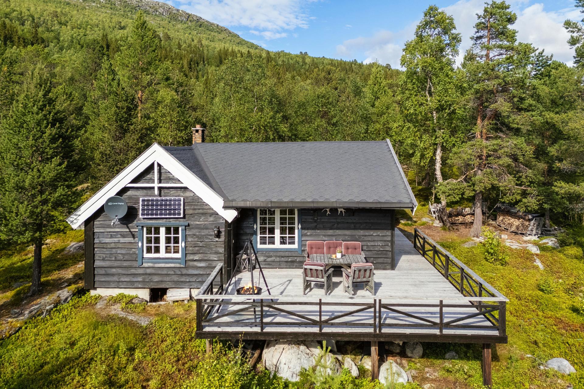 Velkommen til Saltfjellveien 1640! Foto: [Fotograf eller fotofirma]. Bilde nummer 1 av 3