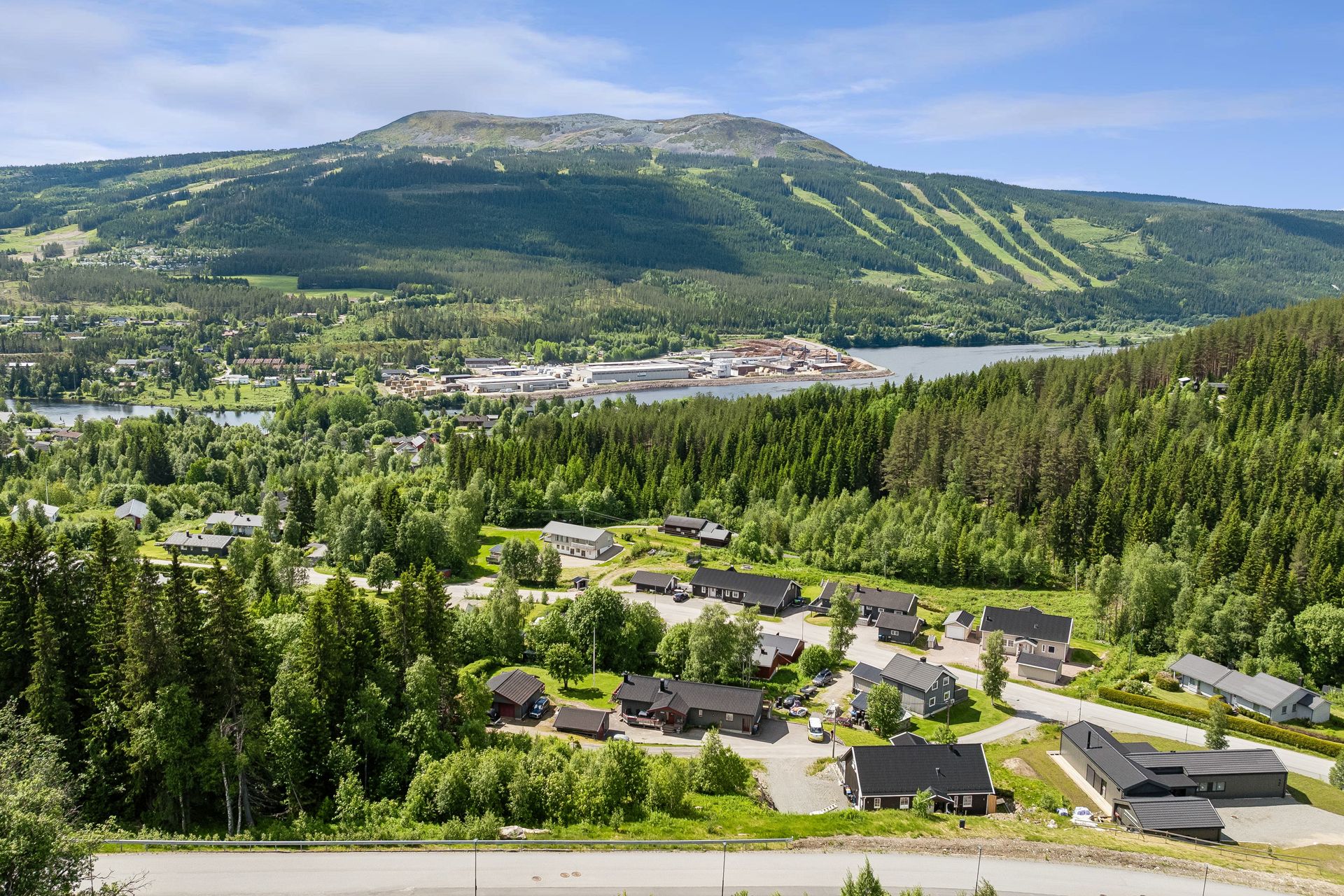 Flott utsikt til Trysilfjellet. Bilde nummer 3 av 3