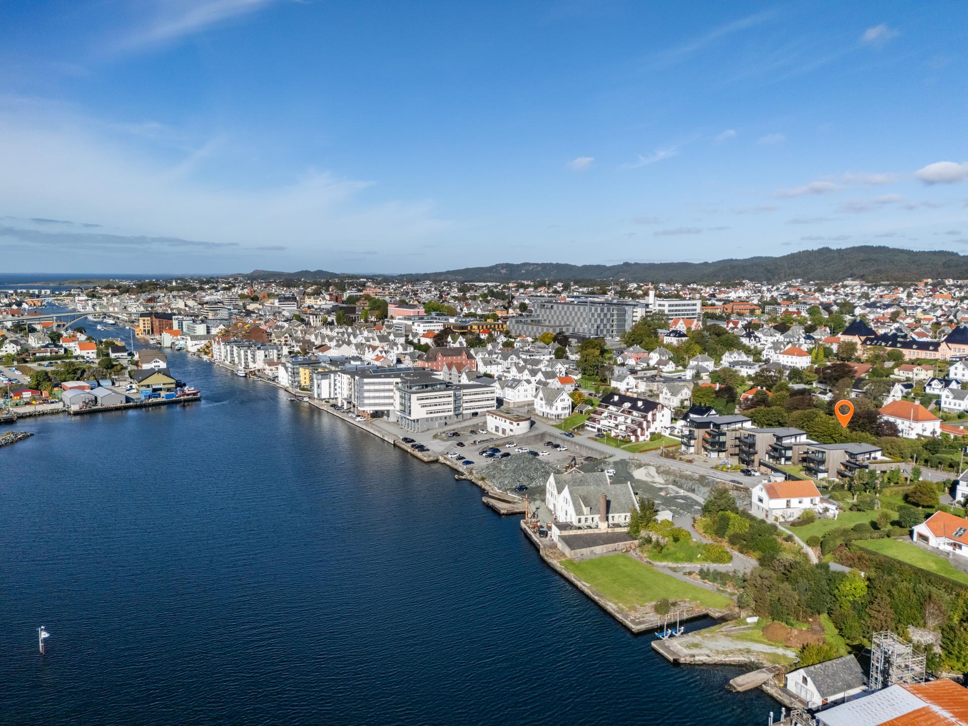 Sentral beliggenhet med nærhet til sjø og gangavstand til Haugesund sentrum.. Bilde nummer 3 av 3