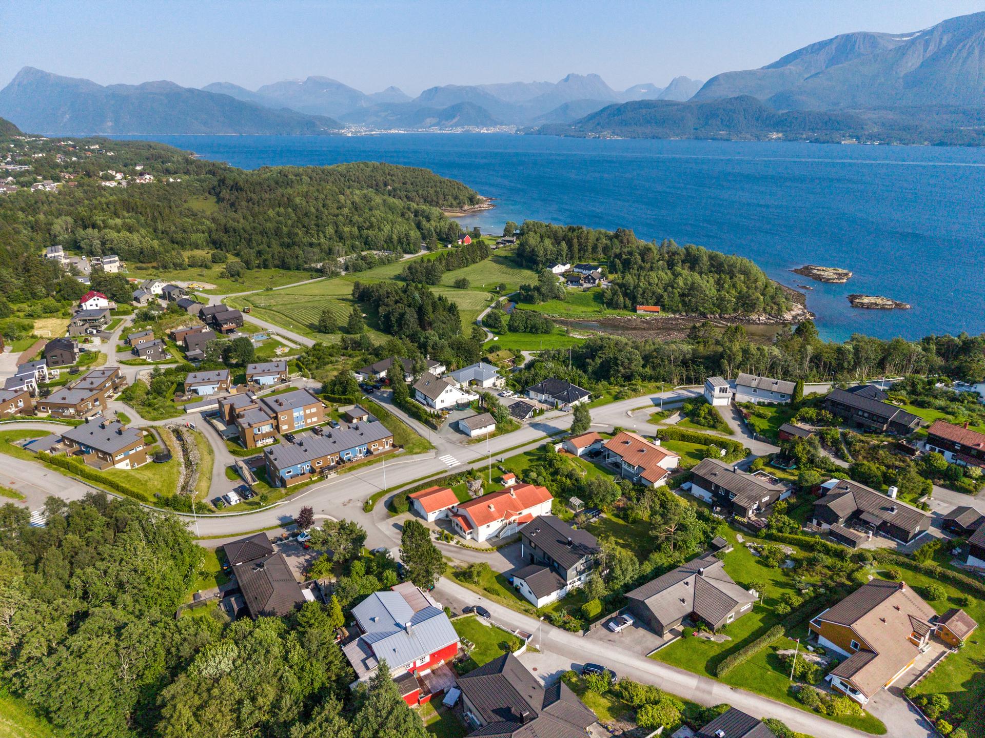 Nærhet til sjøen og gode turmuligheter.. Bilde nummer 2 av 3