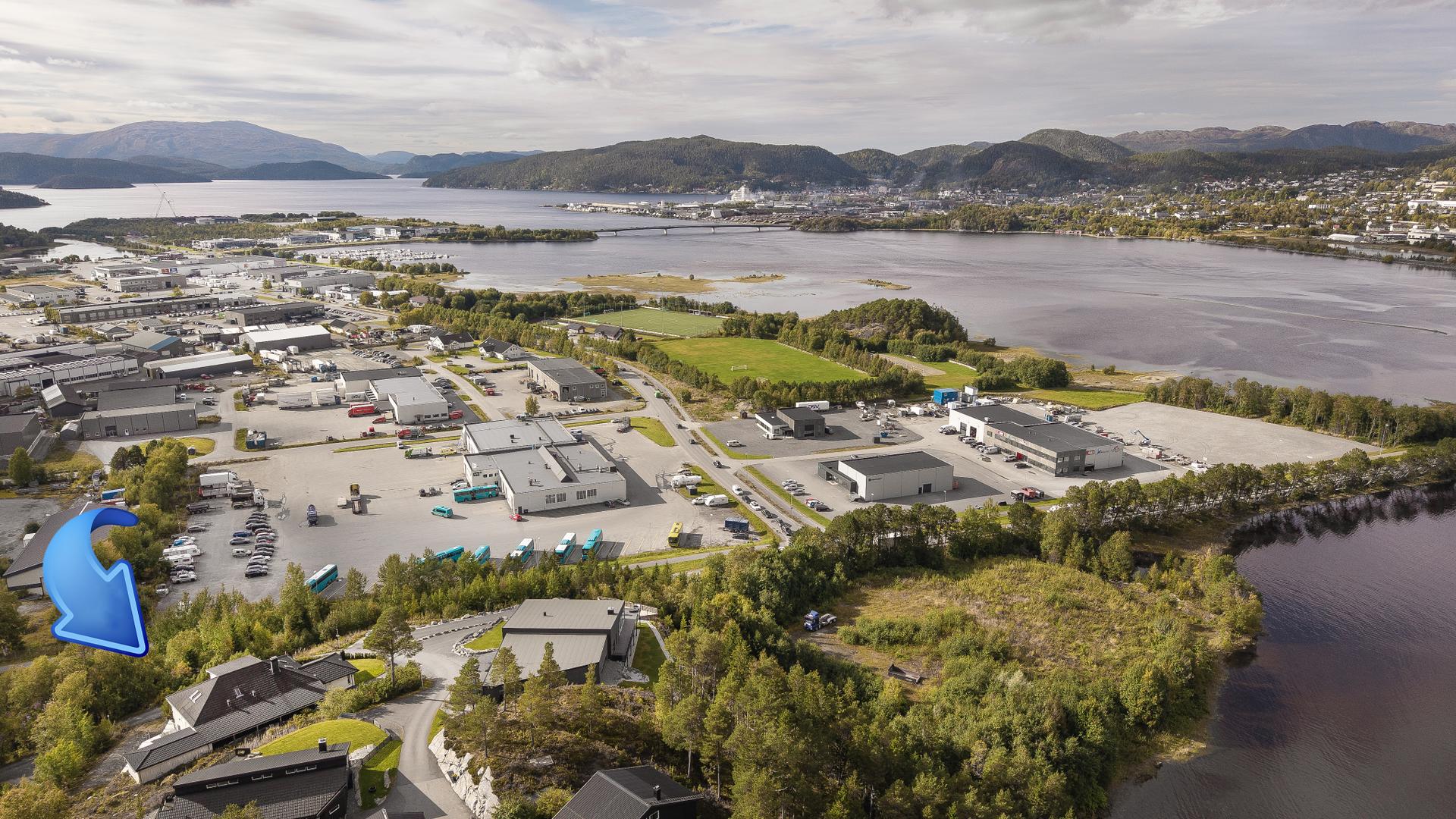 Flott utsikt, gode solforhold og attraktiv beliggenhet på Lauvhammerhaugen  . Bilde nummer 3 av 3