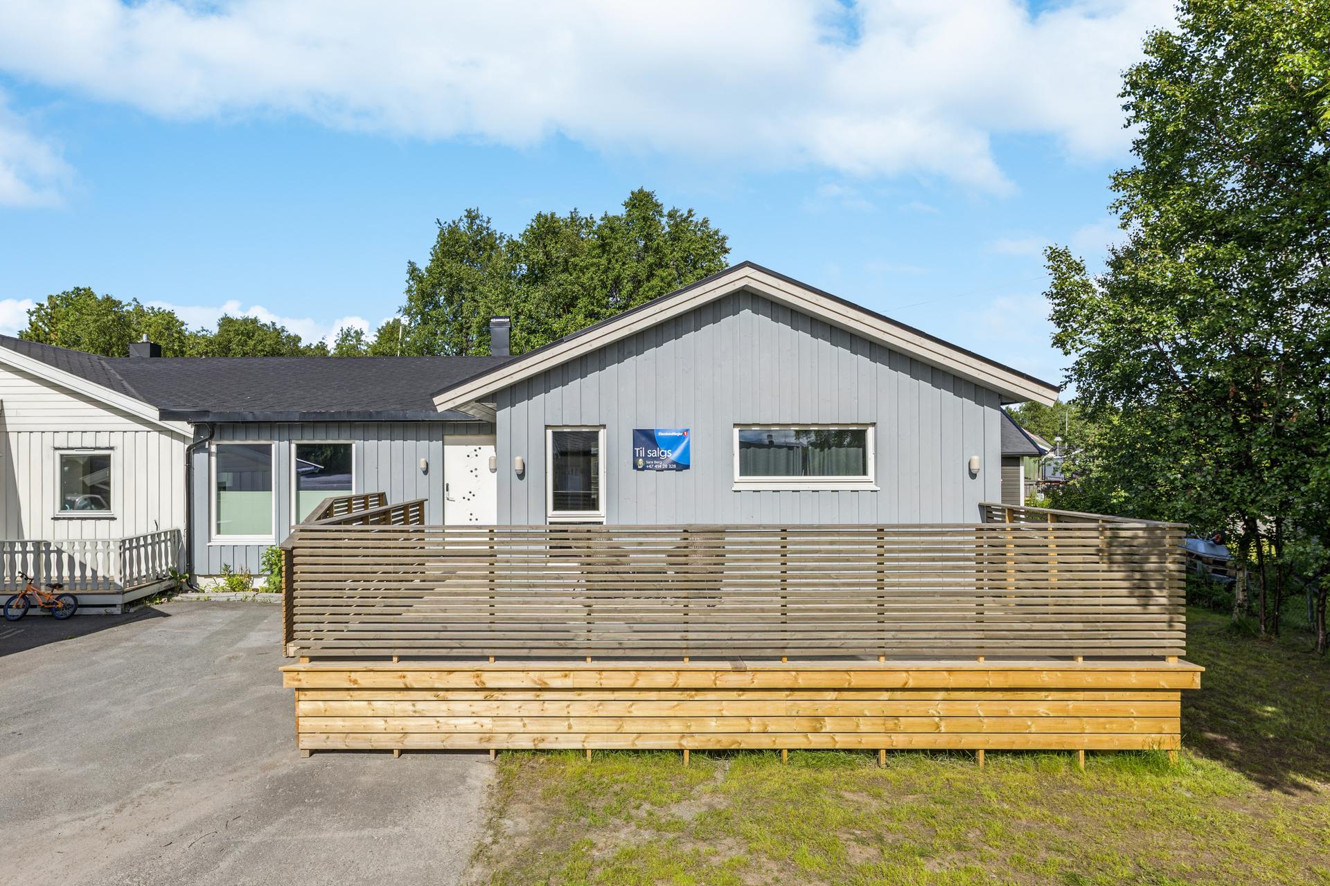 Boligen har gjennomgått flere betydelige oppgraderinger de senere årene, blant annet nytt yttertak, ny utvendig kledning og ny drenering. Bilde nummer 3 av 3