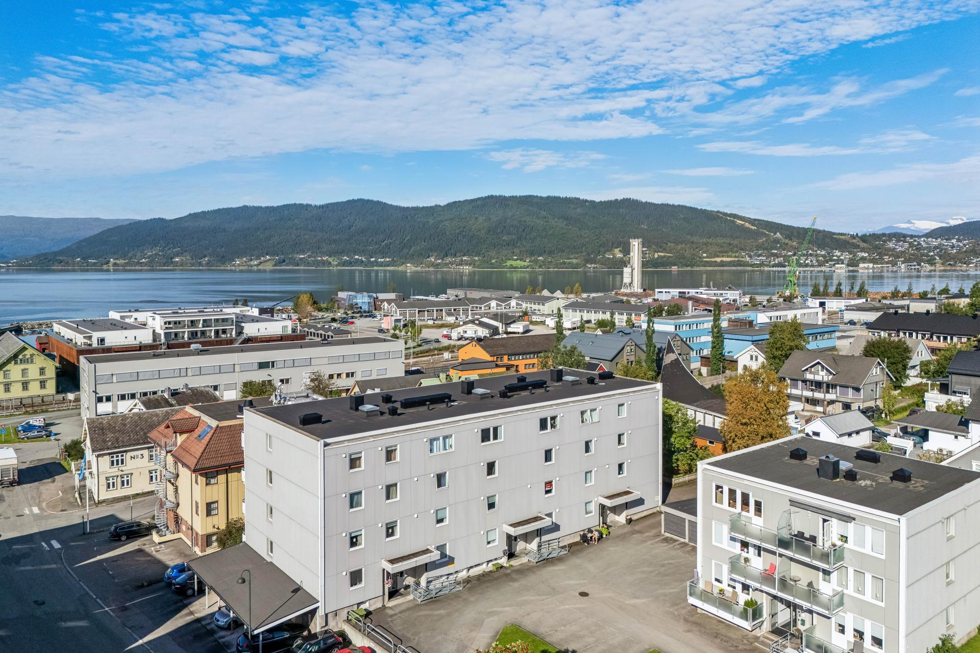 EiendomsMegler 1 v/ Julie Solheim-Jensen har gleden av å presentere Lars Meyers Gate 7 B! Foto: EFKT. Bilde nummer 1 av 3