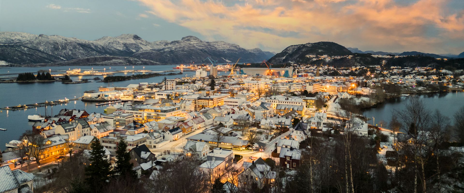 Bilde fra området rundt EiendomsMegler 1 Kinn