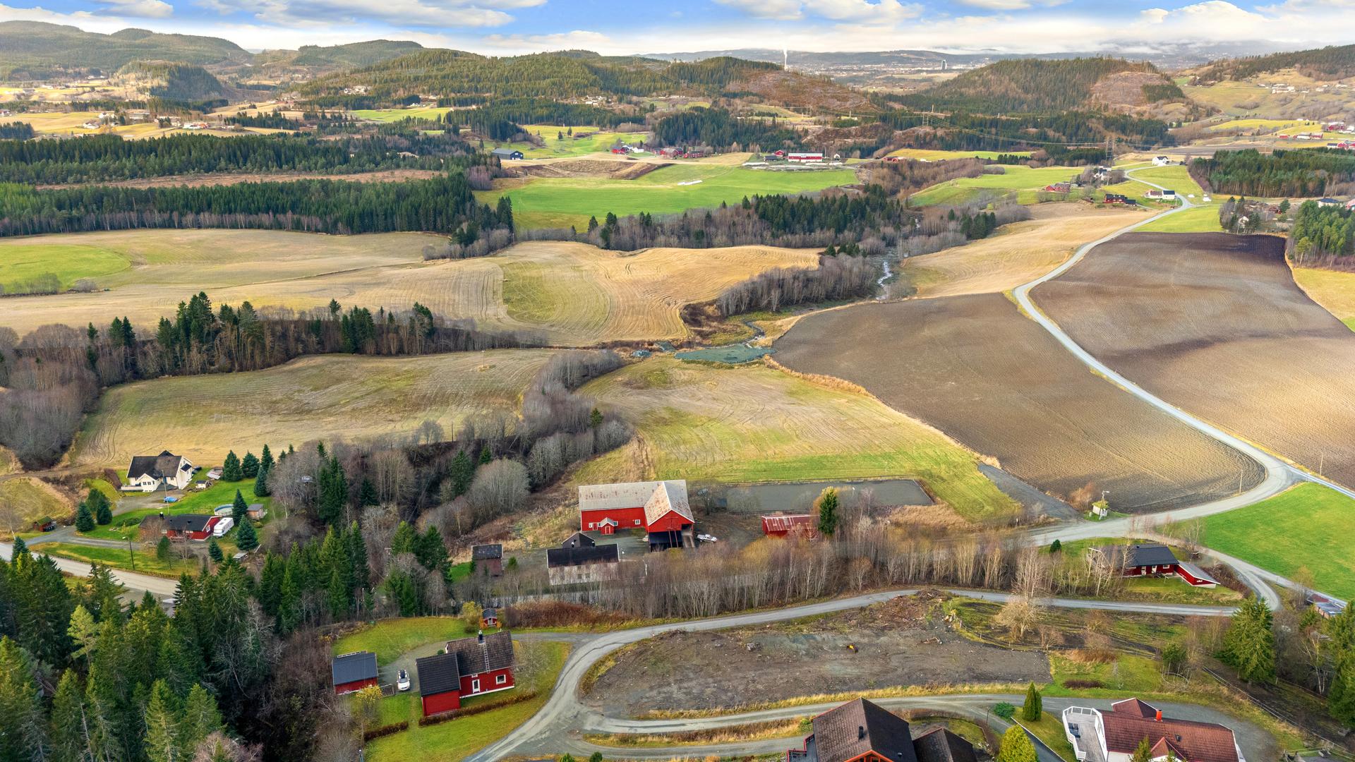 Herlig beliggenhet på landlige Bostad, kun 7 minutter unna Klæbu og 20 minutter unna Trondheim sentrum.. Bilde nummer 3 av 3