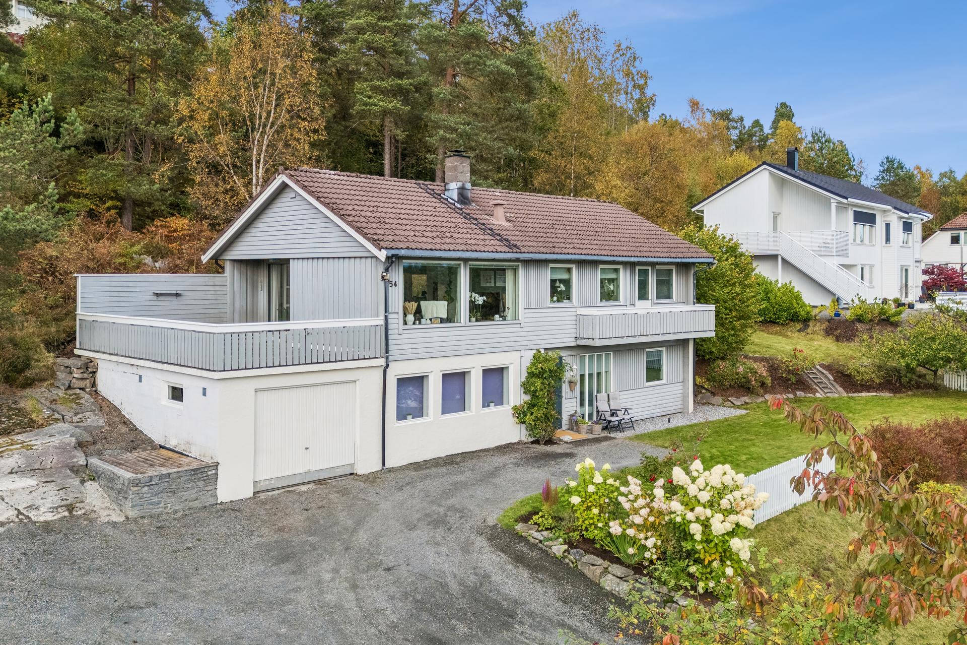 Velkommen til Dragetvegen 54! Foto: EFKT. Bilde nummer 1 av 3