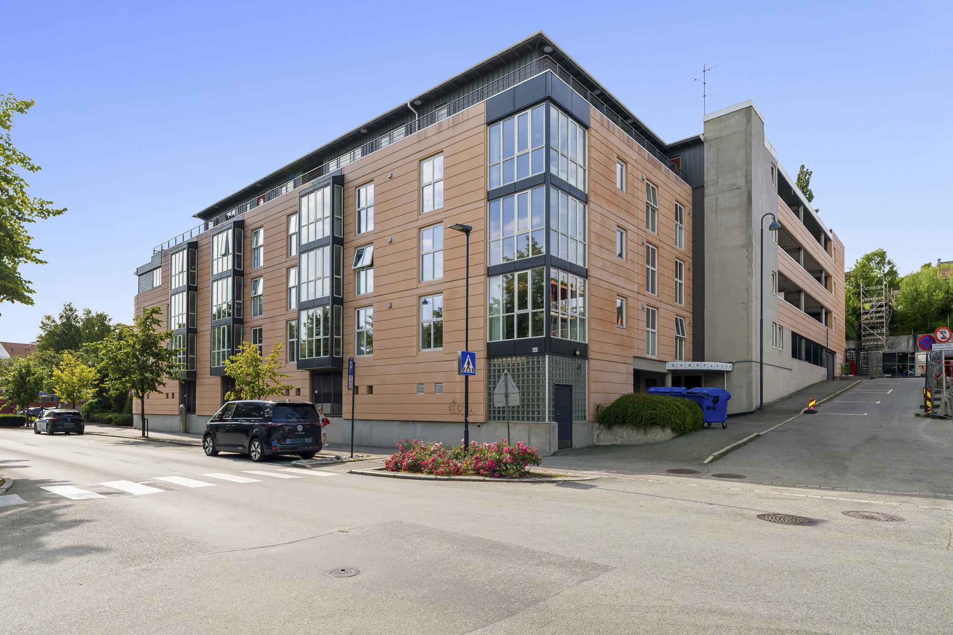 Meget sentral beliggenhet med gangavstand til alt Sandnes sentrum har å by på.. Bilde nummer 3 av 3
