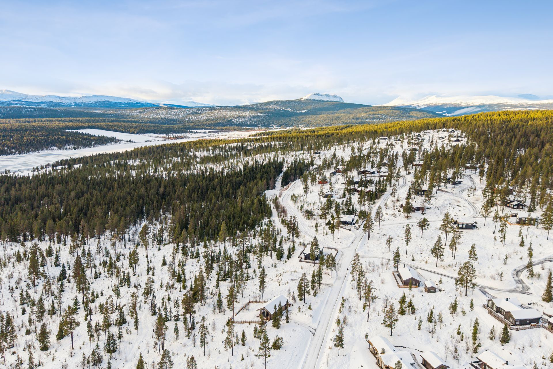 Herfra har du tilgang til et av Norges fremste skiområder med 230 km preparerte langrennsløyper.. Bilde nummer 3 av 3