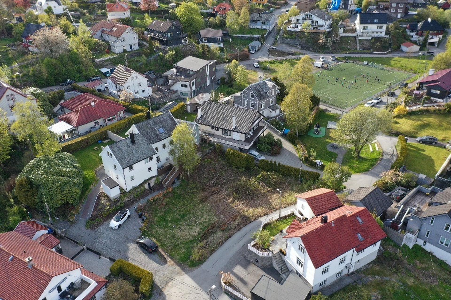 Bilde av tomten. Bilde nummer 3 av 3