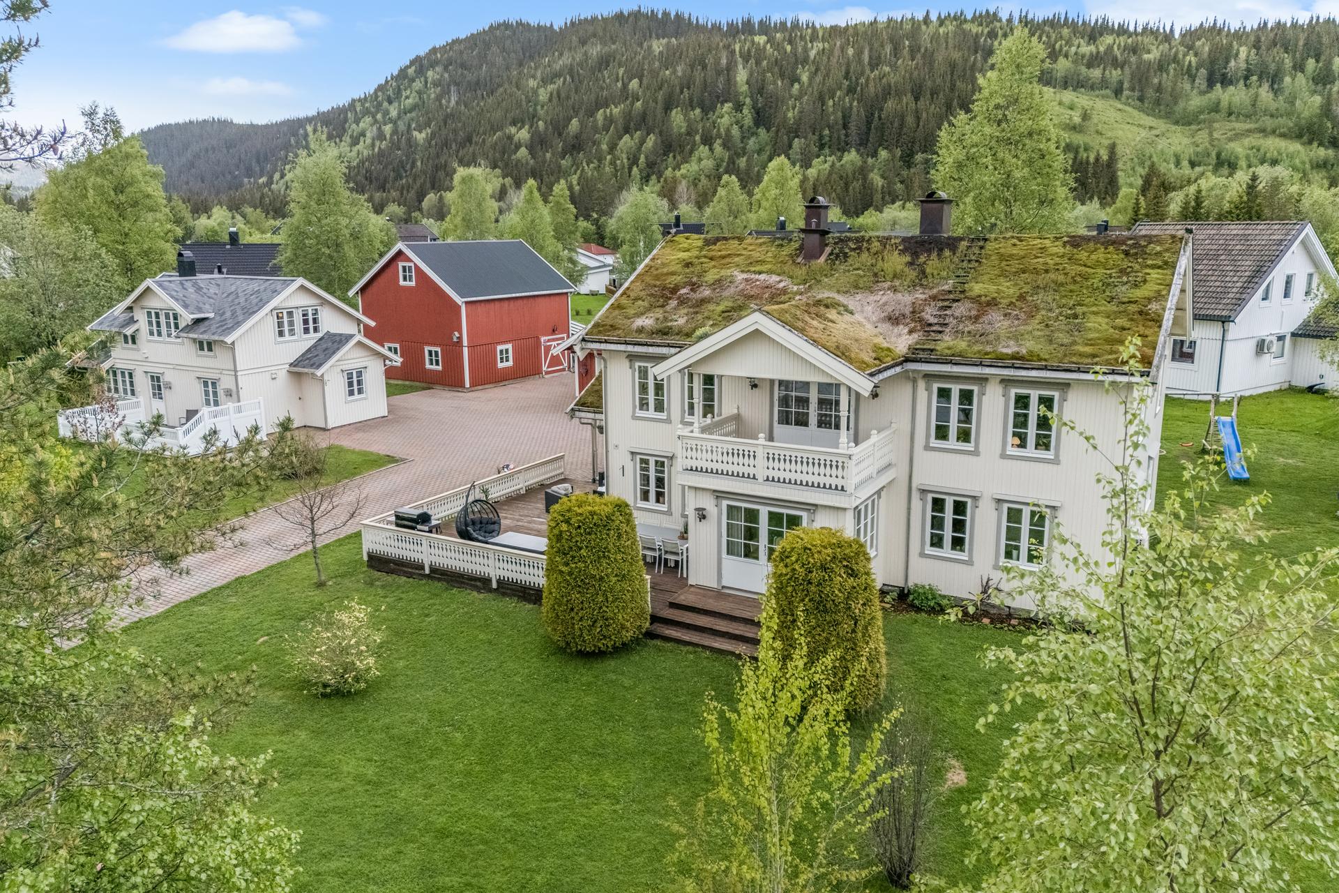 Velkommen til Skaarveien 18 Og 20! Foto: EFKT. Bilde nummer 1 av 3