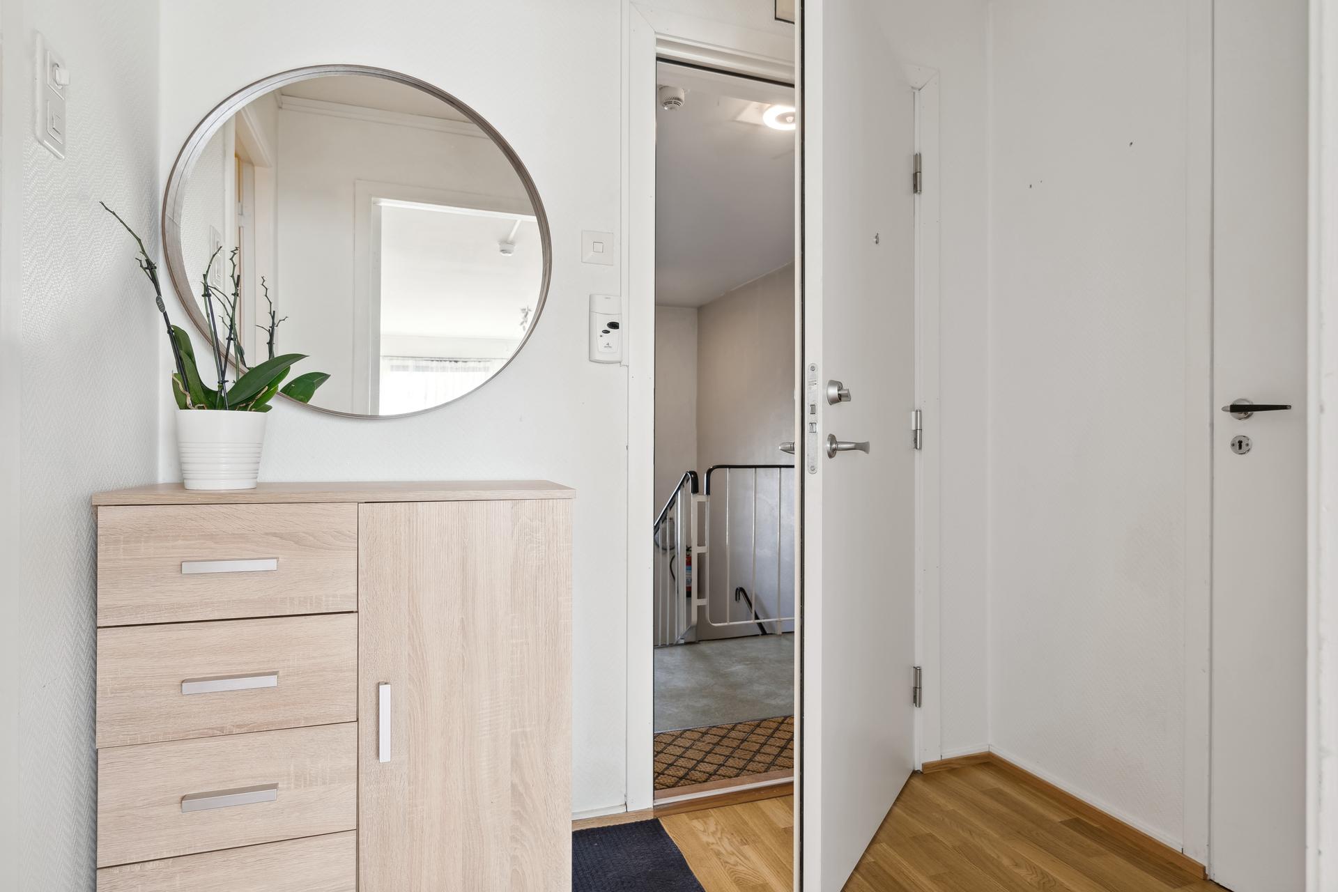 Vi gjør oppmerksom på at bildene er tatt fra tidligere salg.. Bilde nummer 2 av 3