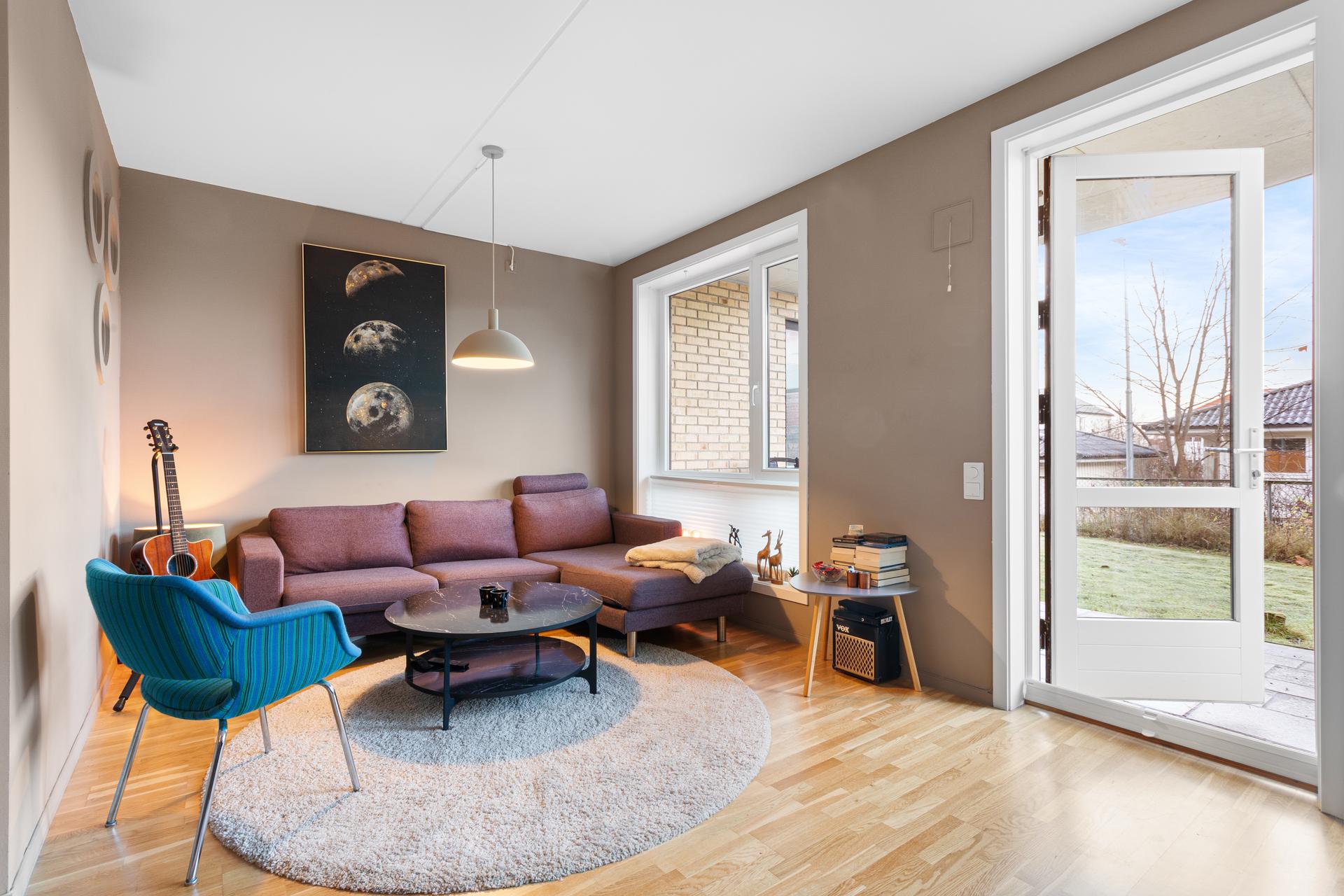 Her får du en flott leilighet fra 2006 som er lett å innrede. . Bilde nummer 2 av 3
