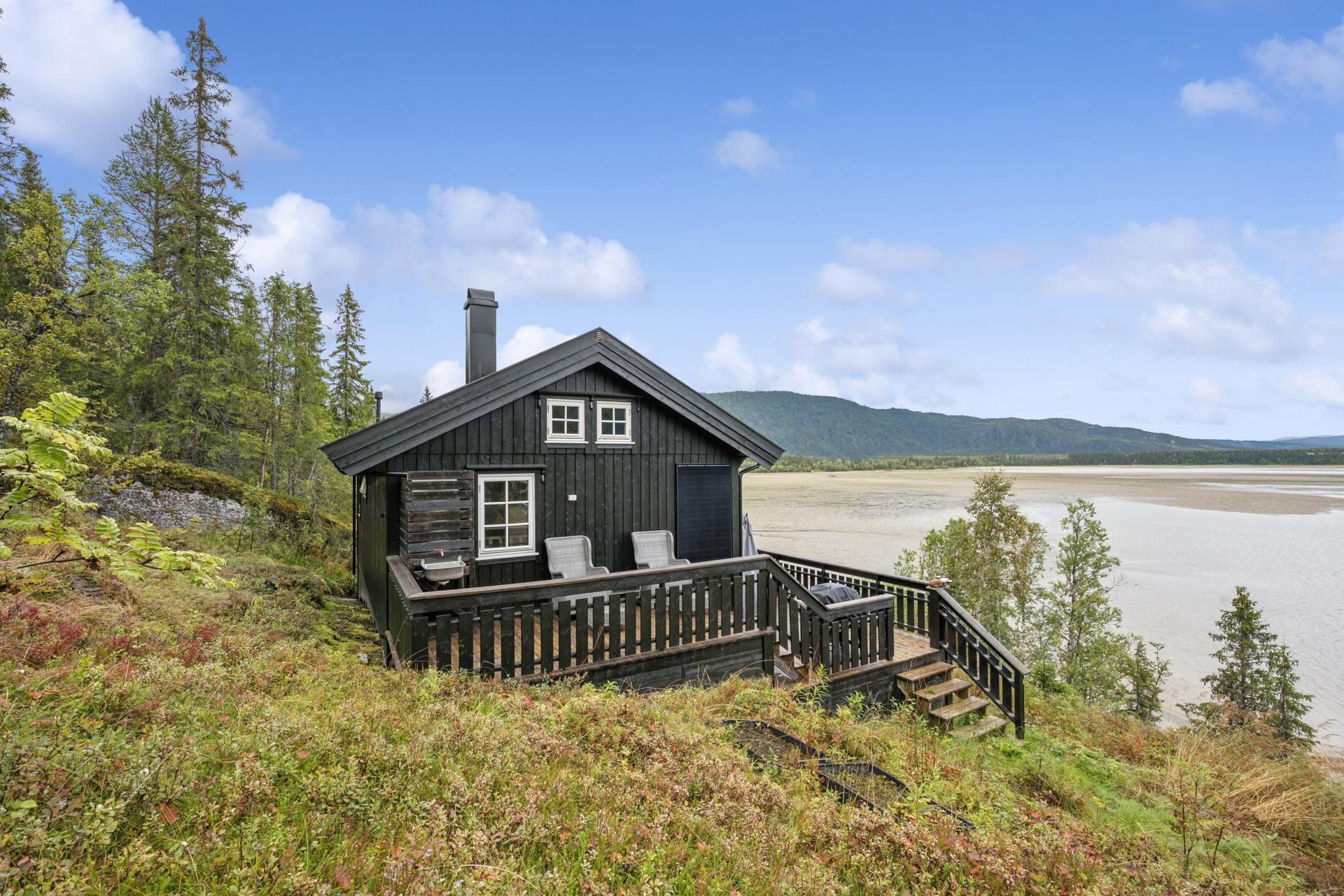 Velkommen til Langvassveien 92! Foto: EFKT. . Bilde nummer 1 av 3