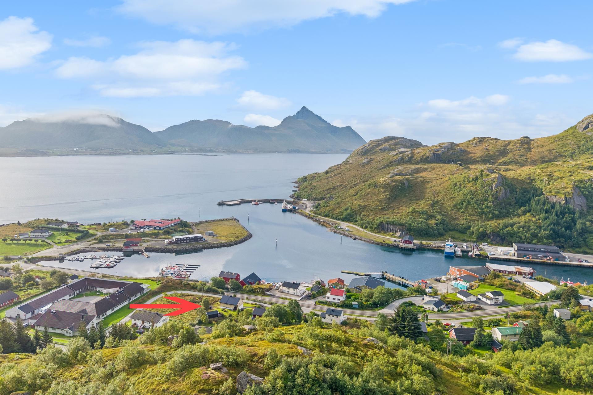 Velkommen til Solhøgdveien 73 - Presentert av EiendomsMegler1 Lofoten. Foto: EFKT. Bilde nummer 1 av 3