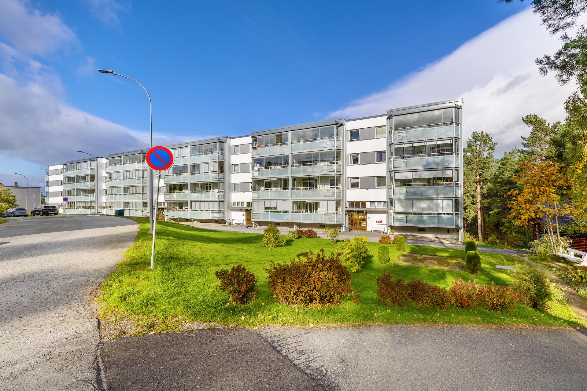 Hyggelig område med umiddelbar nærhet til marka. Bilde nummer 2 av 3