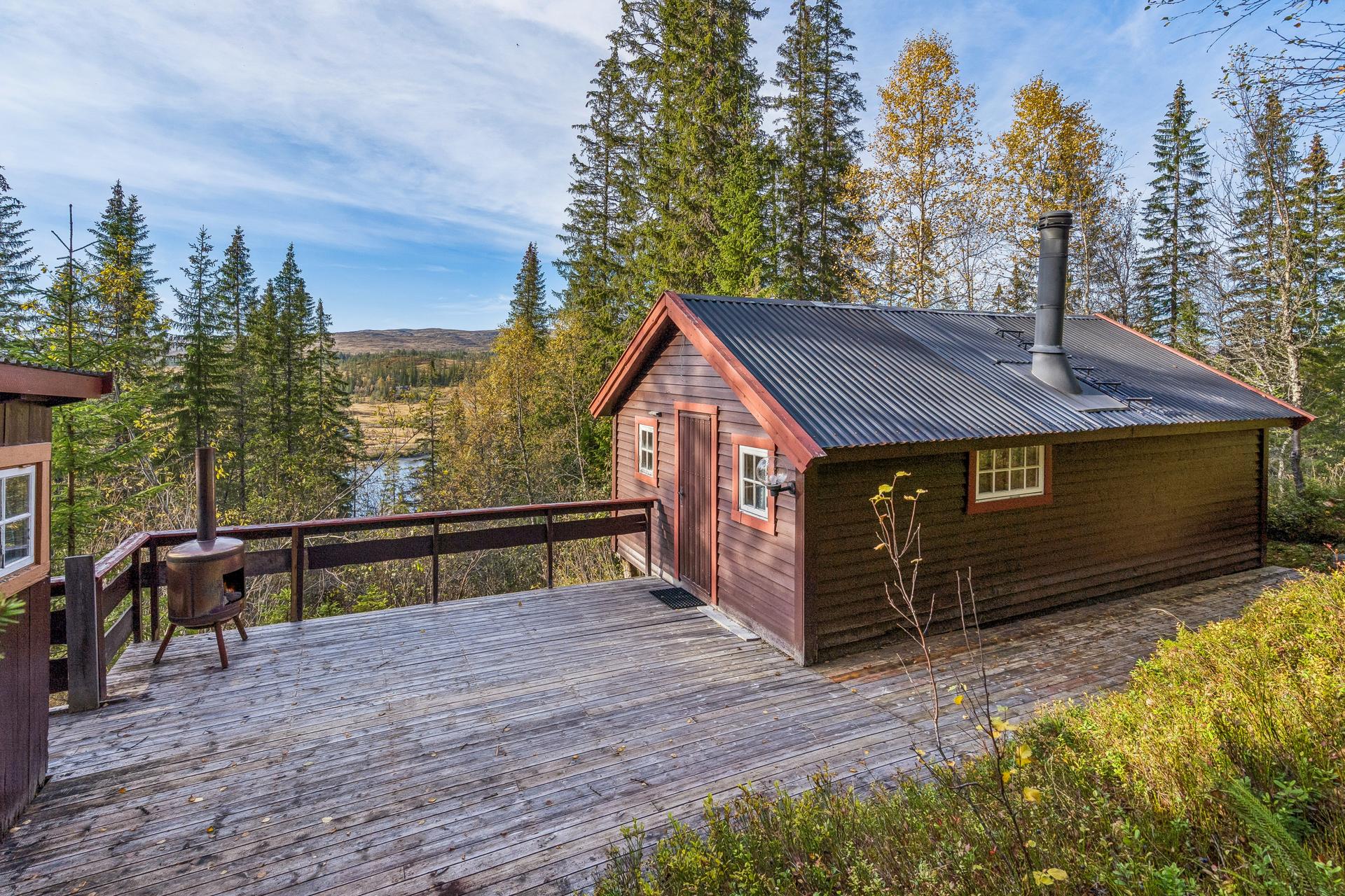 En koselig fritidsbolig på et høydedrag ved Funnsjøen, Meråker.. Bilde nummer 2 av 3
