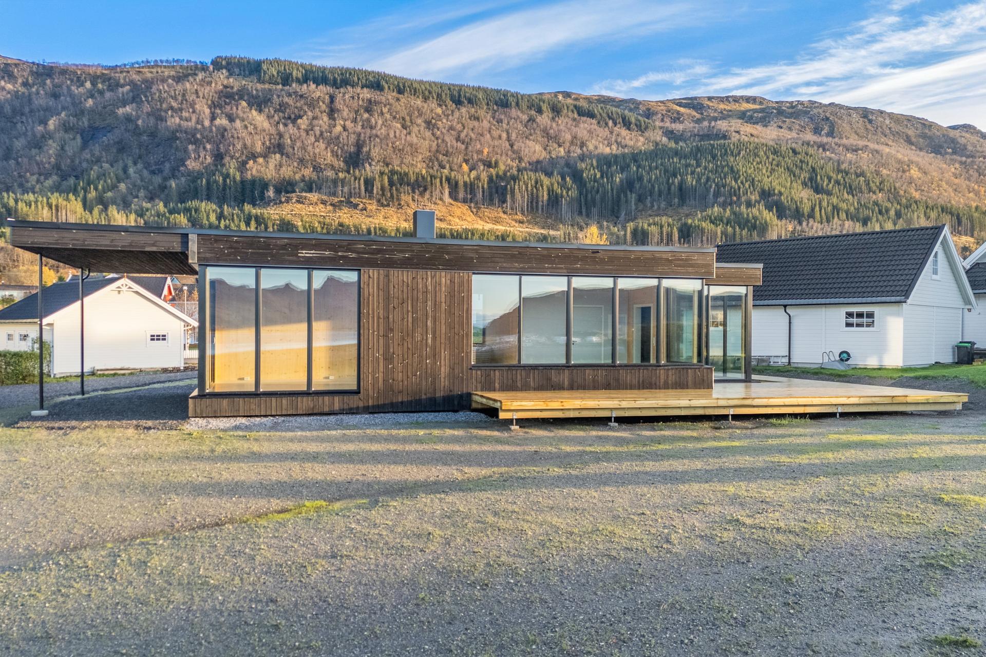 EiendomsMegler 1 har gleden av å presentere Nordvollvegen 17! Foto: EFKT. Bilde nummer 1 av 3