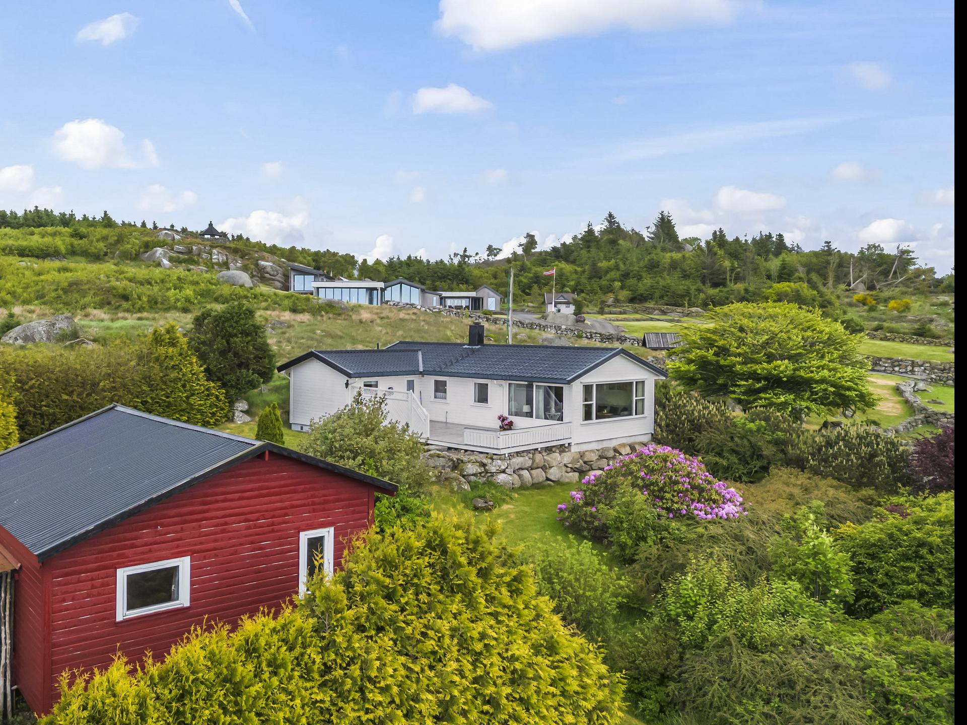 EiendomsMegler1 v/Kjetil Elle har gleden av å presentere Meberg 8 på Lista. Fotograf Bolio AS.. Bilde nummer 1 av 3