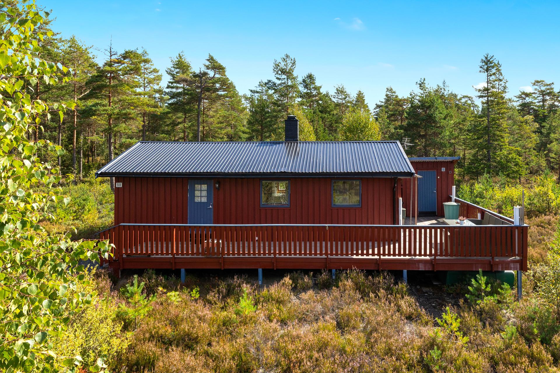 Stor, eiet tomt på 2,7 mål med gode solforhold. . Bilde nummer 3 av 3