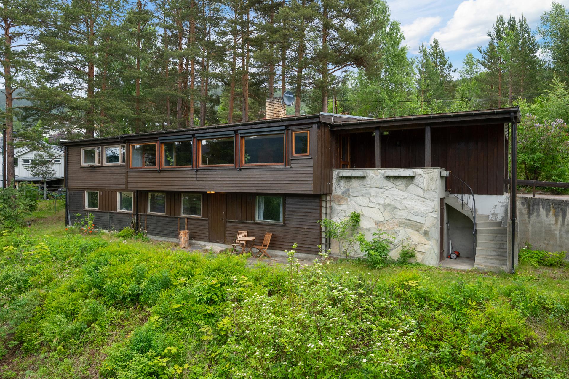  Eiendomsmegler 1 v/Unni Rolstad ønsker velkommen til Torehaugvegen 45! Foto: Ivar Flagestad! . Bilde nummer 1 av 3