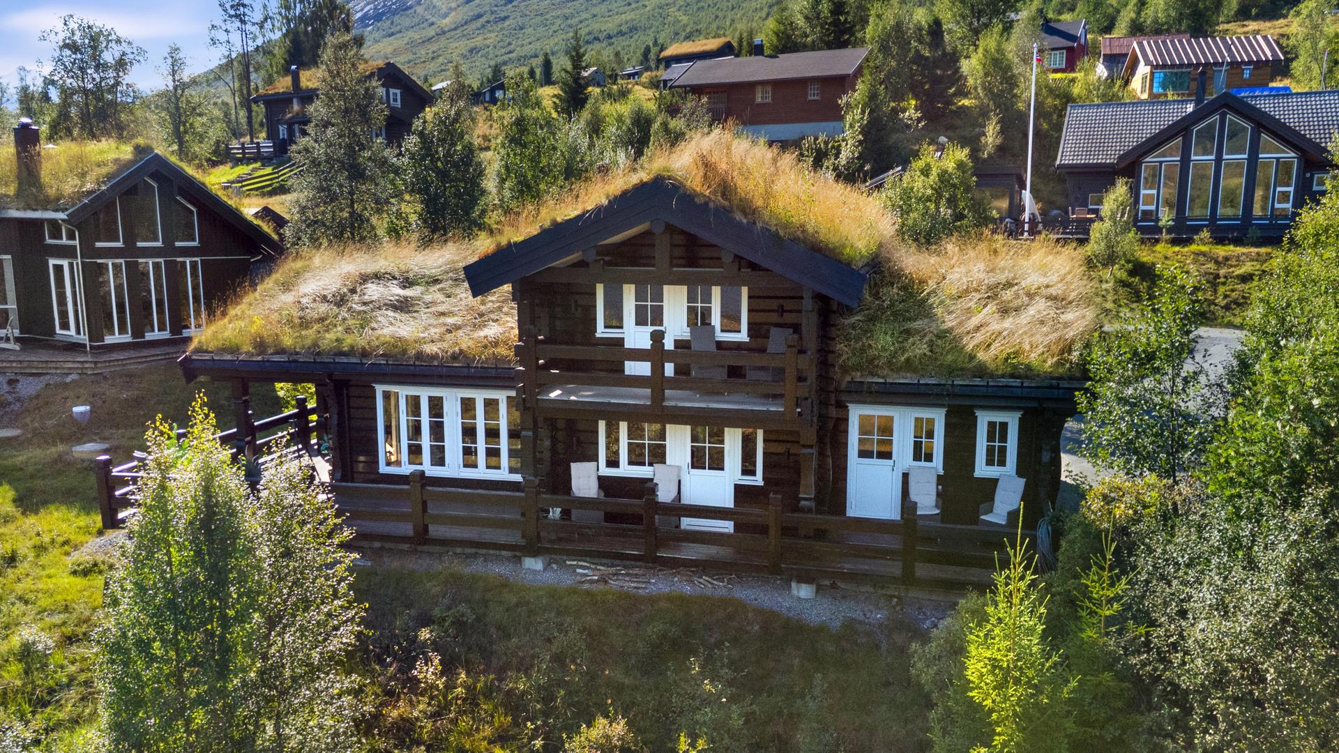 Kjempefin tømmerhytte fra 2013. . Bilde nummer 2 av 3