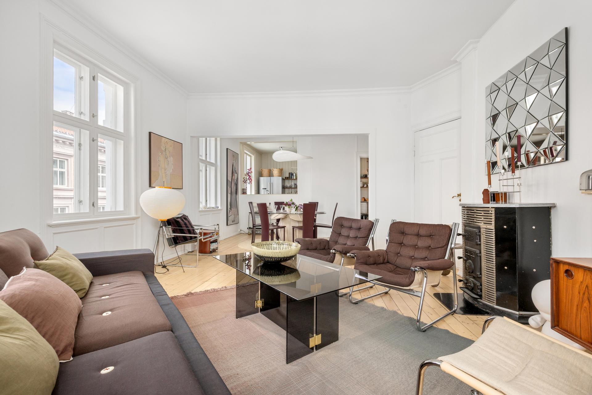 Velkommen til Markveien 16B, en stor og vakker toppleilighet med sjel. Foto: Wlodek Koscielniak Photography. Bilde nummer 1 av 3