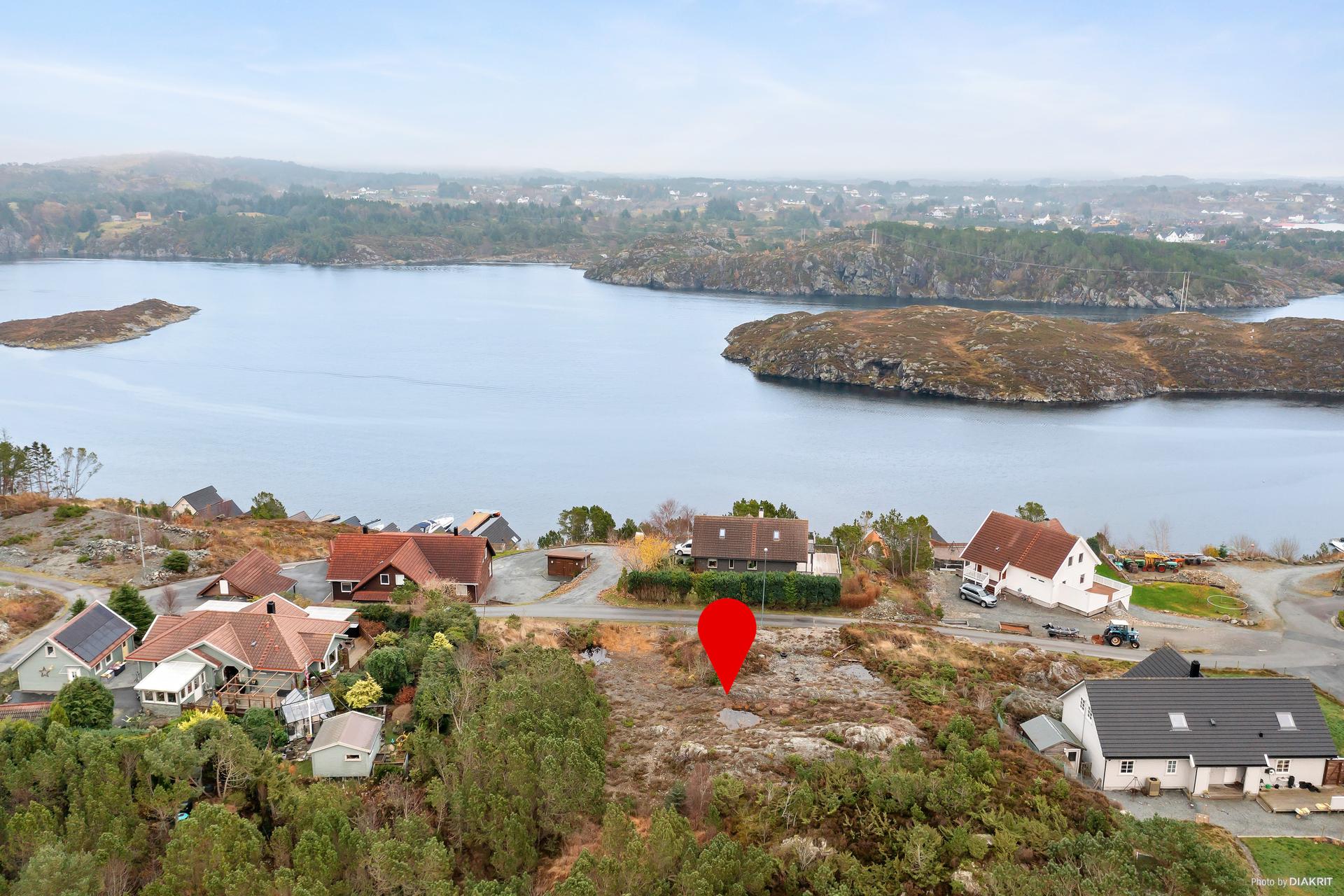 Dronefoto mot øst. Bilde nummer 2 av 3