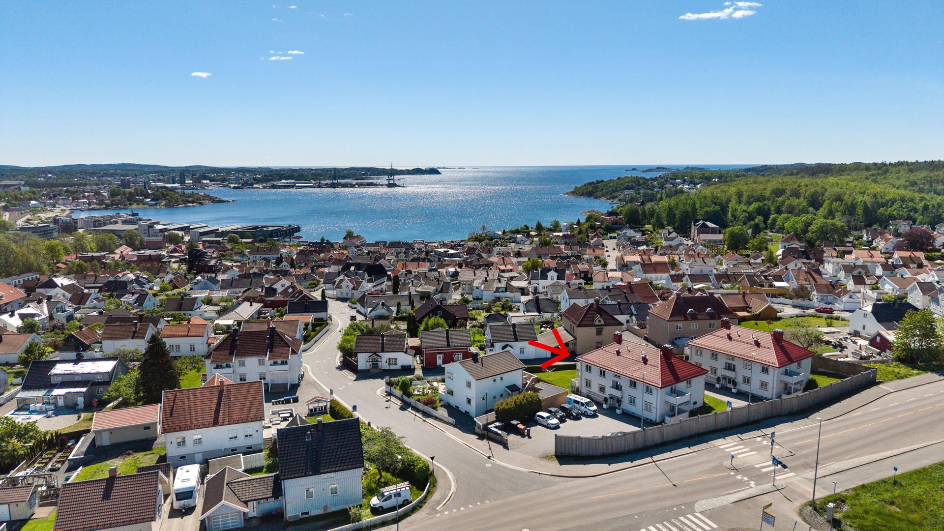 God standard, balkong og utsikt på toppen av Langestrand. Foto: Renate Madsen AS. Bilde nummer 1 av 3