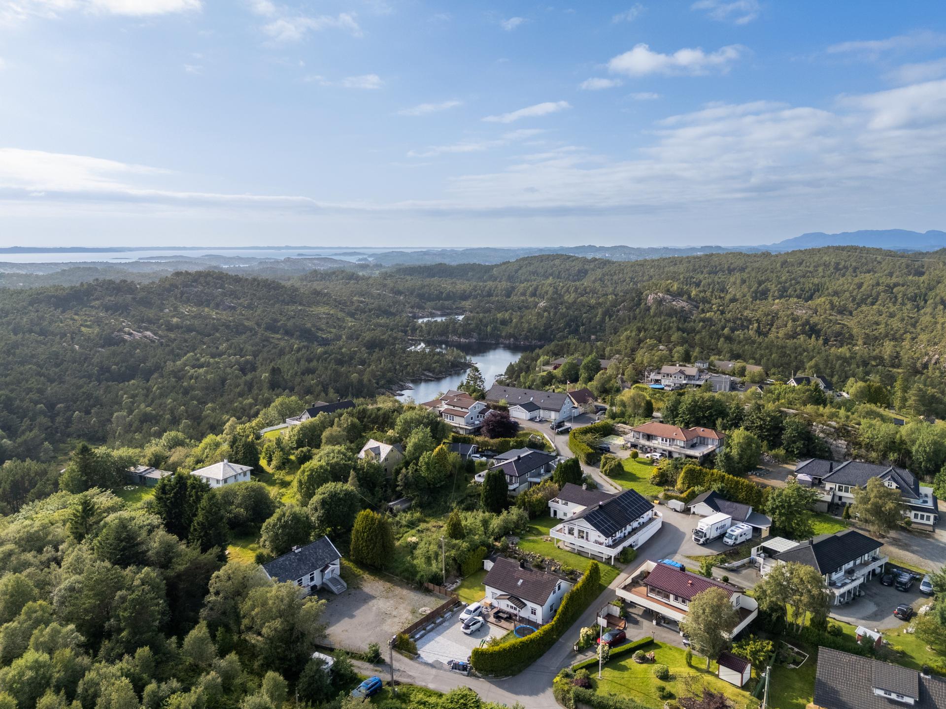 En attraktiv tomt i ett godt etablert boligområde. . Bilde nummer 2 av 3