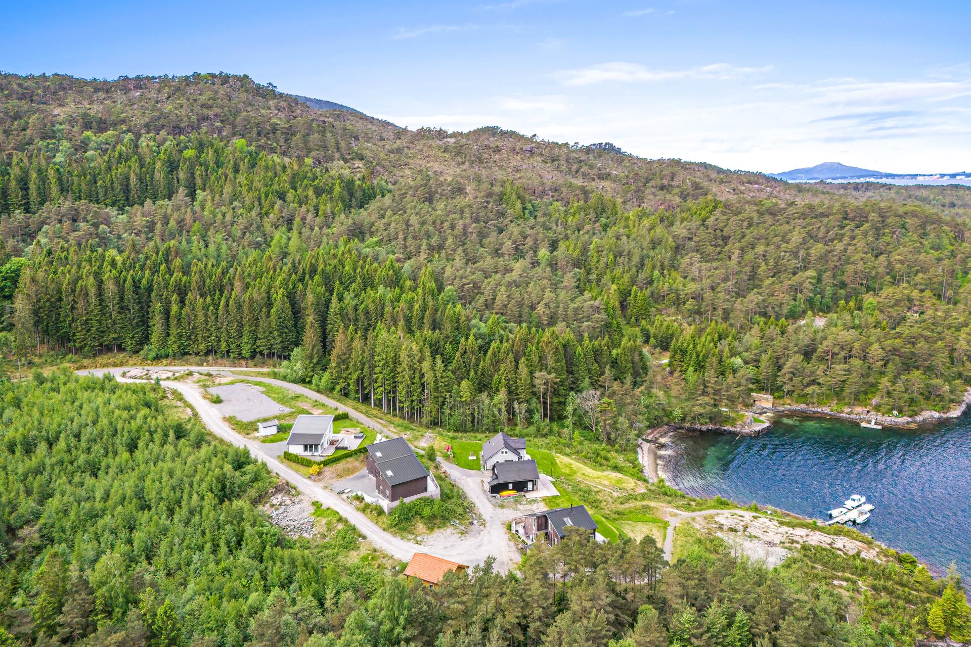 Nordvestvendt og solrik beliggenhet. Bilde nummer 2 av 3
