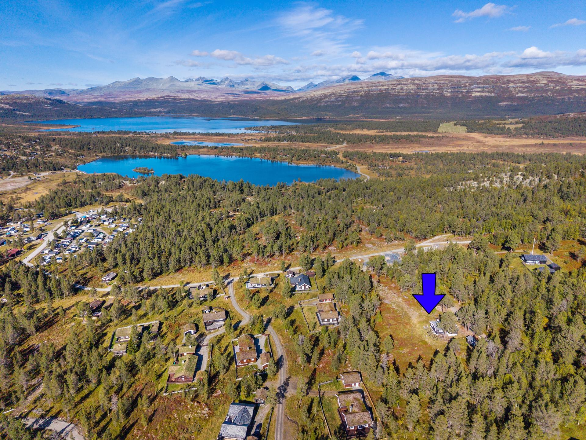 Kvamsfjellet er et svært ettertraktet turområde, og byr på fantastiske muligheter for fotturer, sykling, fiske og langrenn.. Bilde nummer 3 av 3