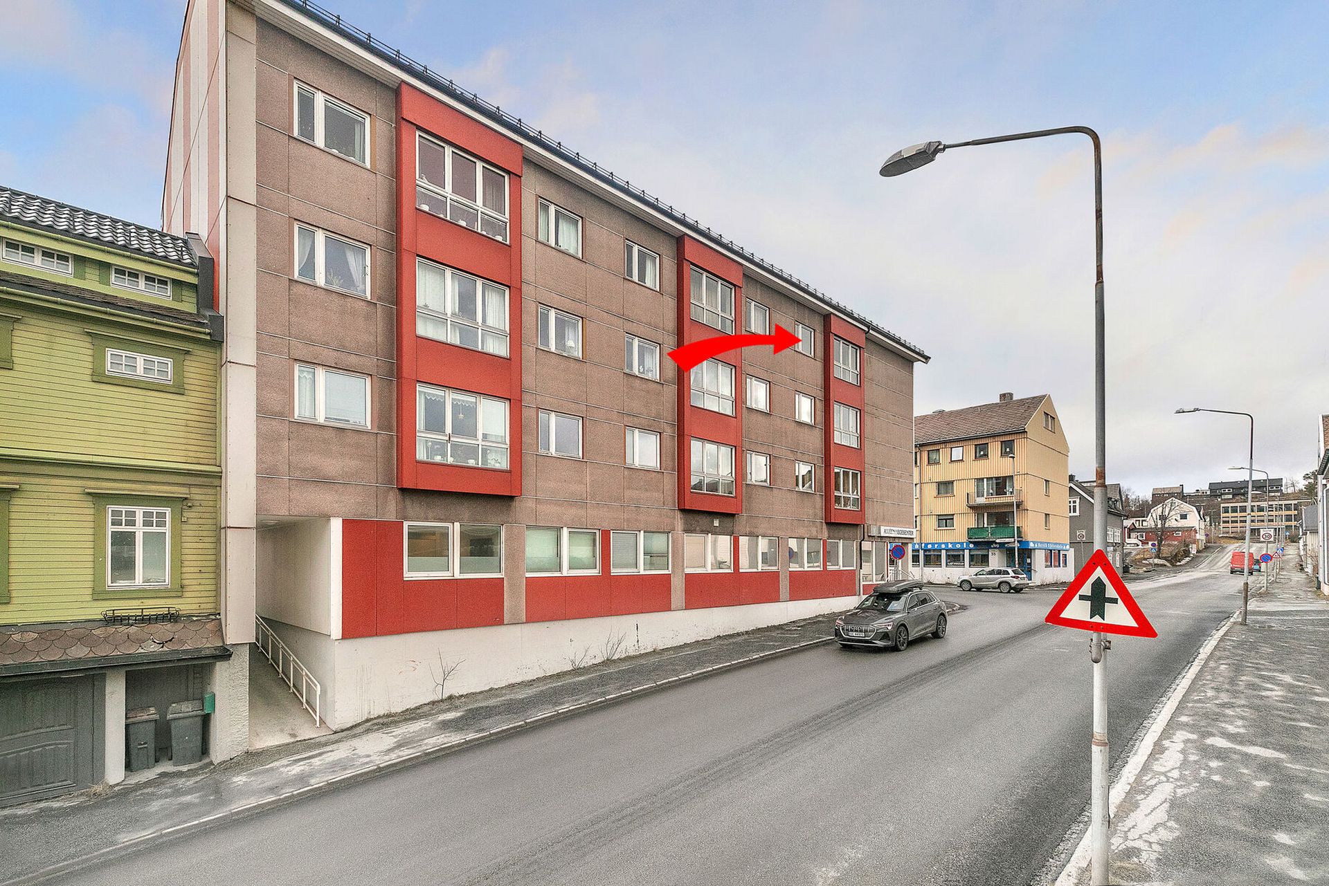 Hjørne leilighet i 4.etg.. Bilde nummer 2 av 3
