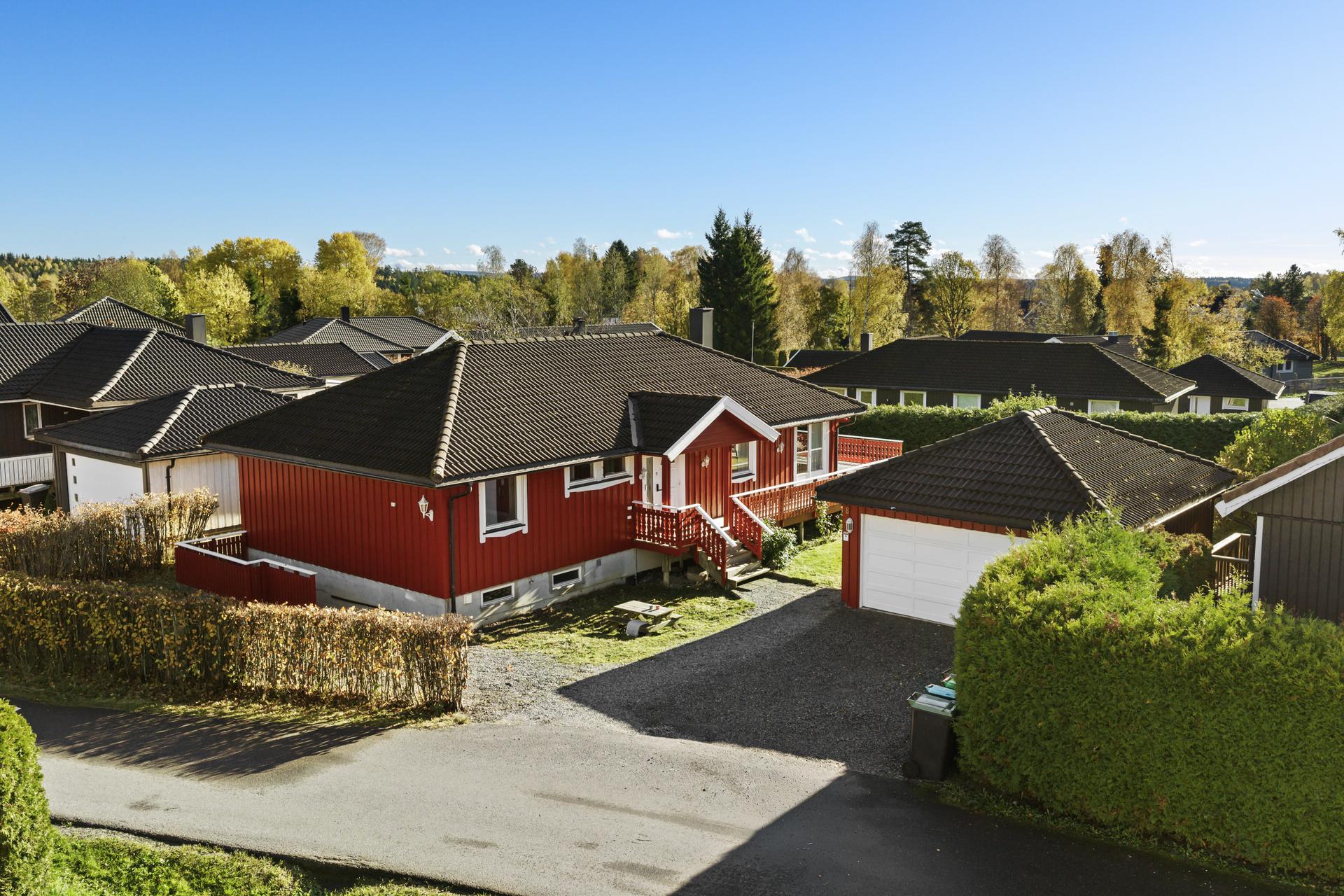 Eiendomsmegler1 Vestby/Son v/ Elise Habberstad har den glede av å presentere Bjørnekroken 8 i Ås. Foto: [Creative Foto]. Bilde nummer 1 av 3