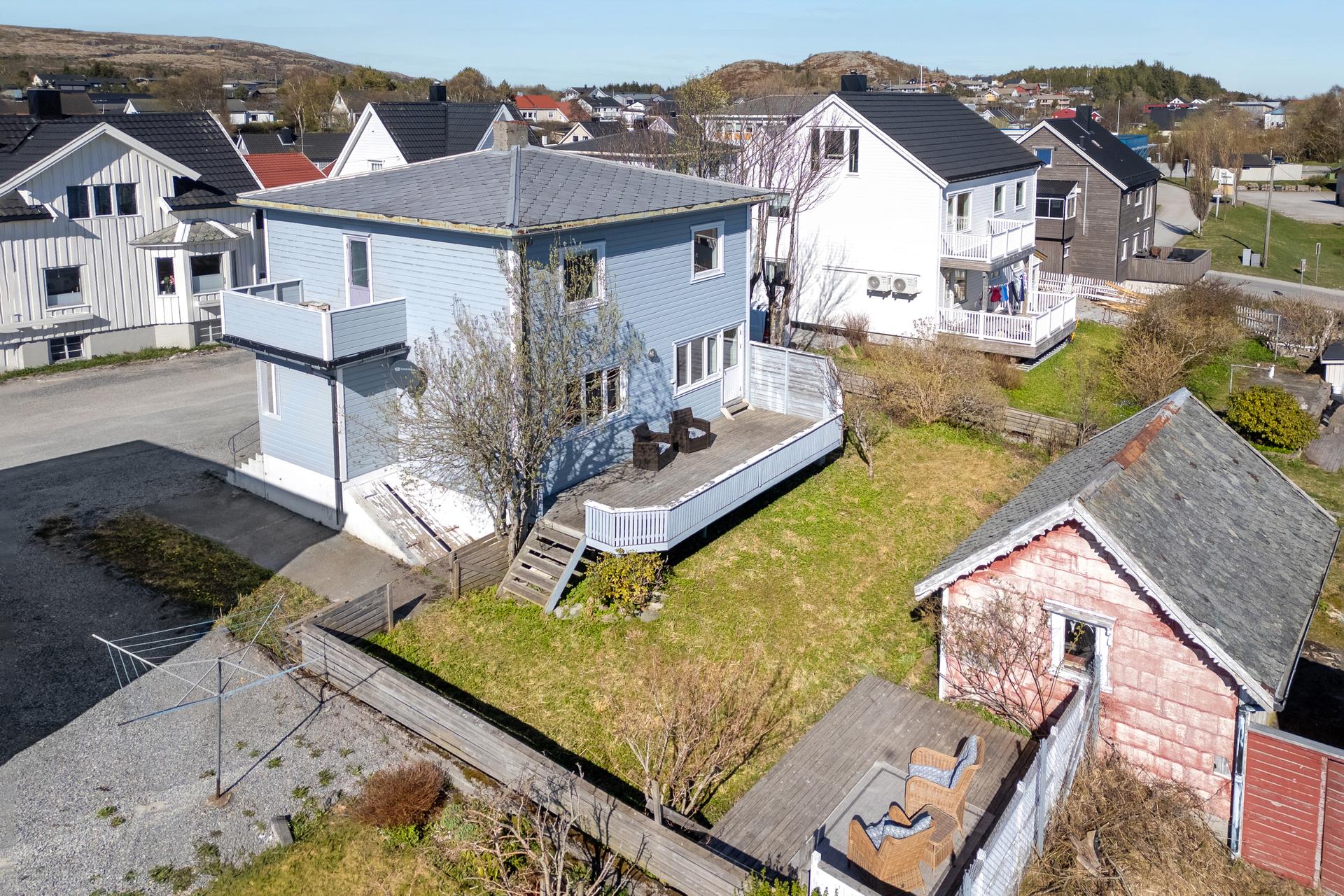 Enebolig fra 1946. Boligen har et generelt oppgraderingsbehov . Bilde nummer 2 av 3