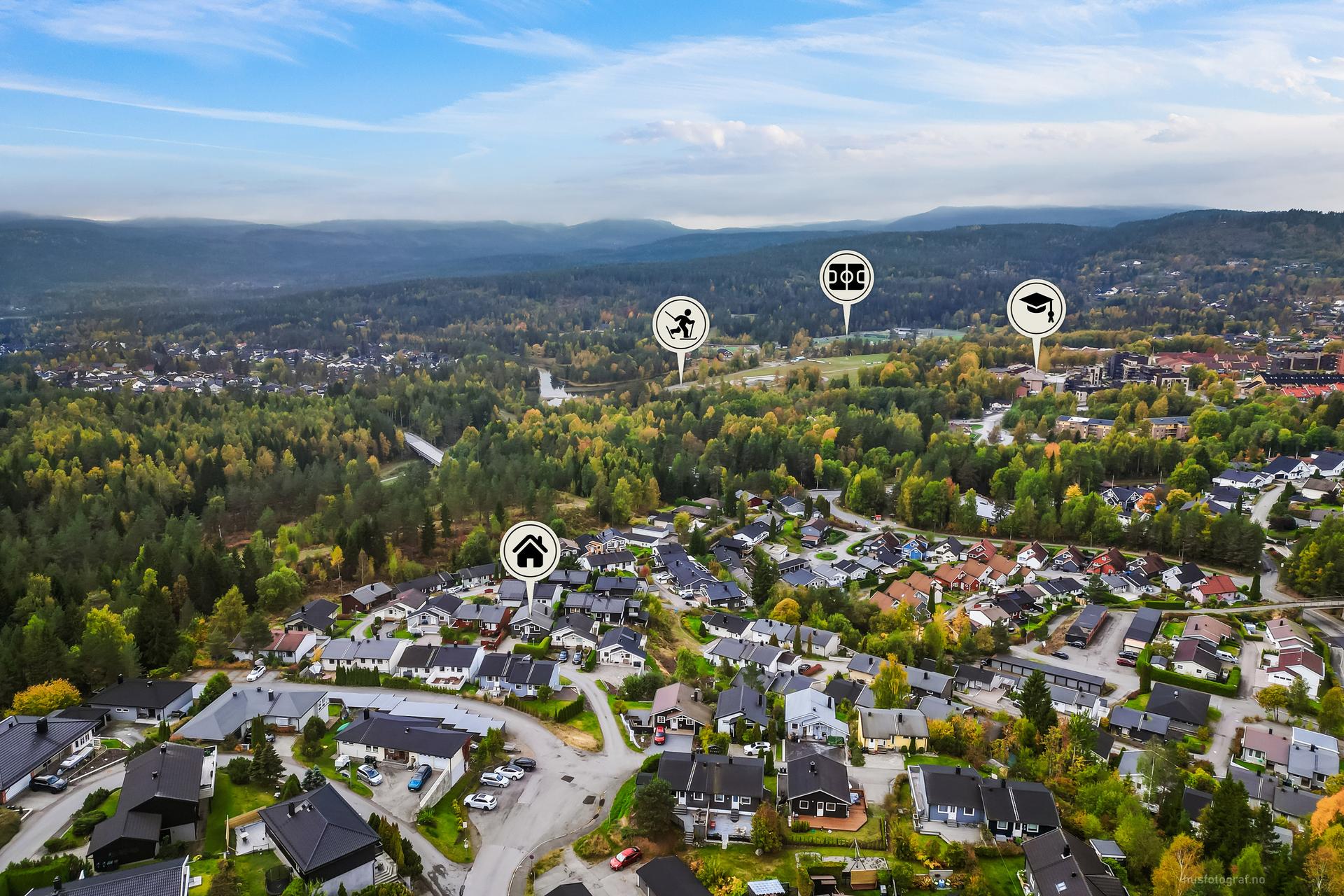 Innholdsrik enebolig beliggende i et etablert og barnevennlig boligområde på Konnerud.. Bilde nummer 2 av 3