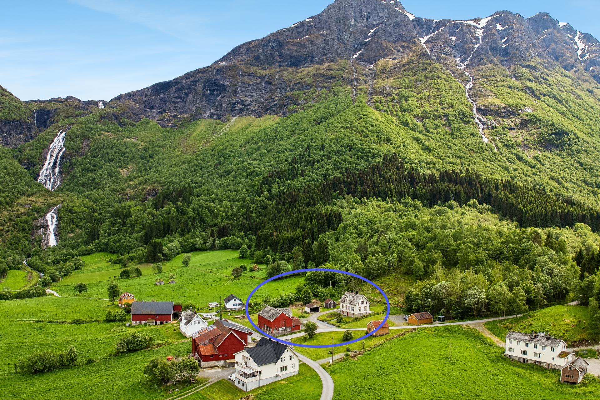Velkommen til Bjørkegardane 44! (Foto: EFKT). Bilde nummer 2 av 3