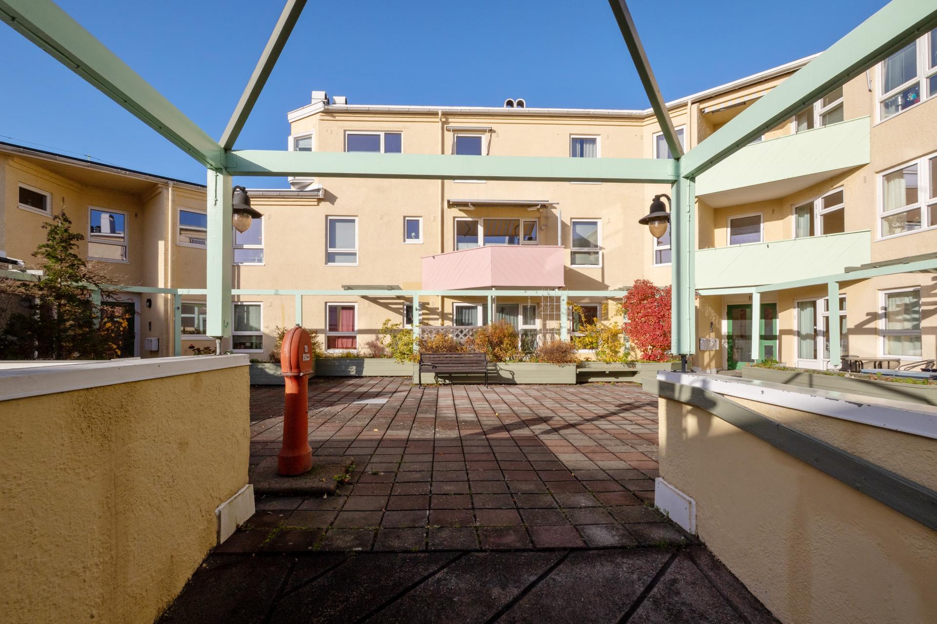 Velkommen til Munkegaten 12B, presentert av eiendomsmegler Jesper Snekkestad. Foto: BK eiendomsfoto AS. Bilde nummer 1 av 3