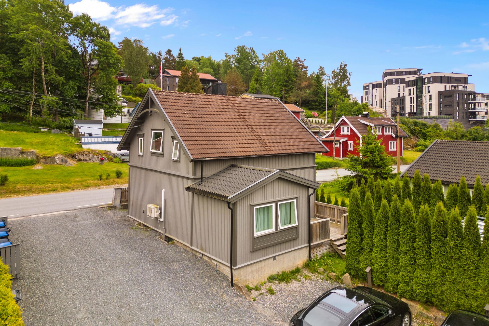 Velkommen til Grålumveien 35A! Presentert av EiendomsMegler1 ved Elin Marie Wik. Foto: Fotoetcetera AS.. Bilde nummer 1 av 3