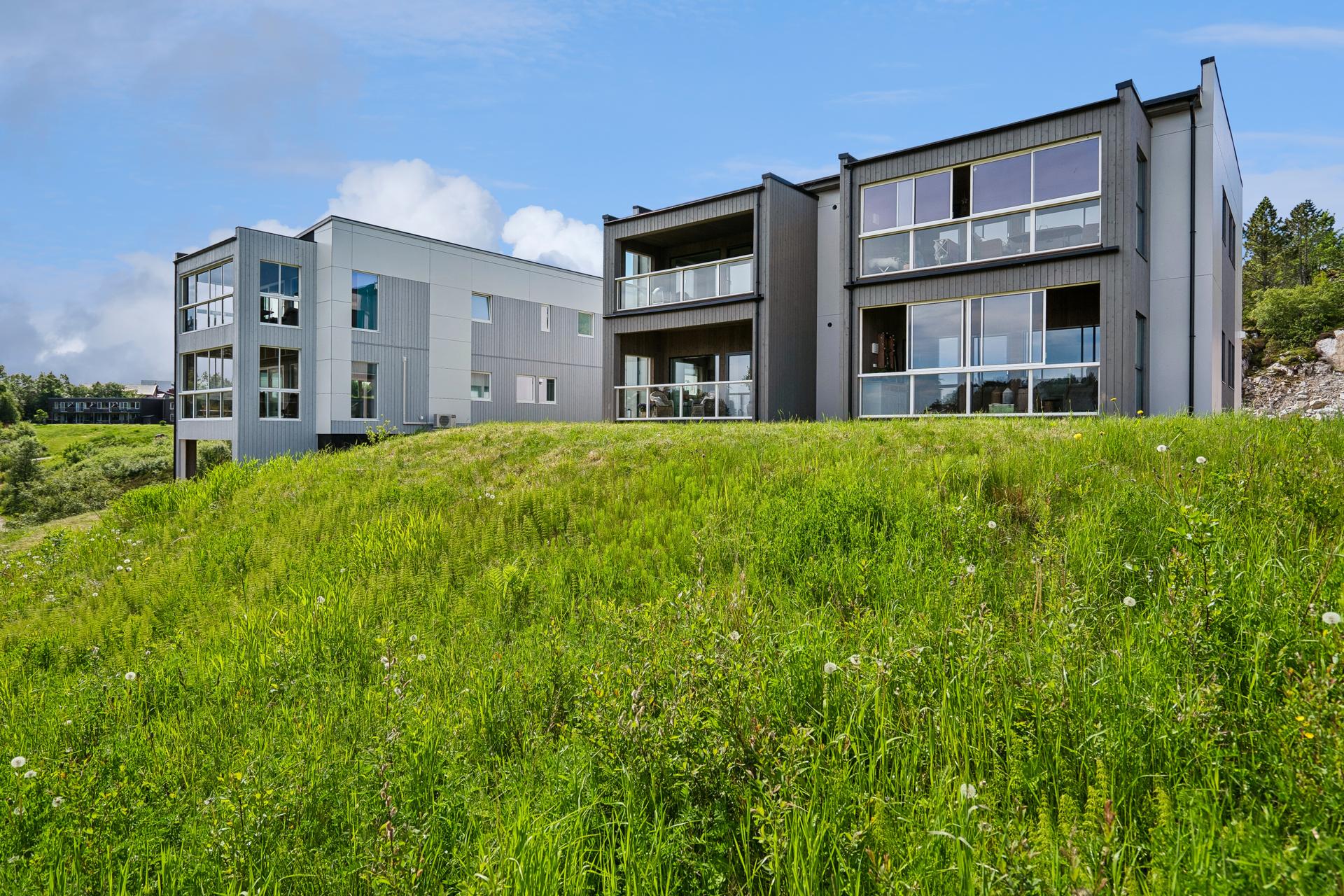 En stilren og moderne 3-roms leilighet på 71 m² . Bilde nummer 2 av 3