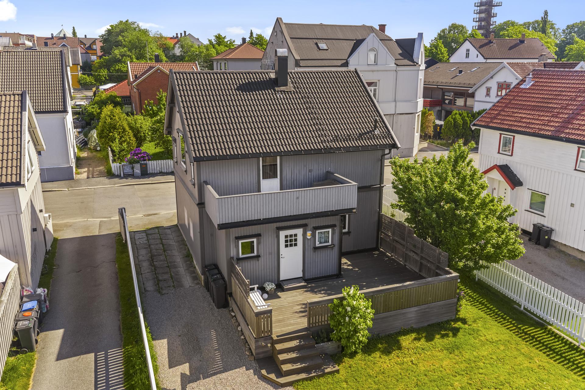 2 Ute_01. Bilde nummer 2 av 3