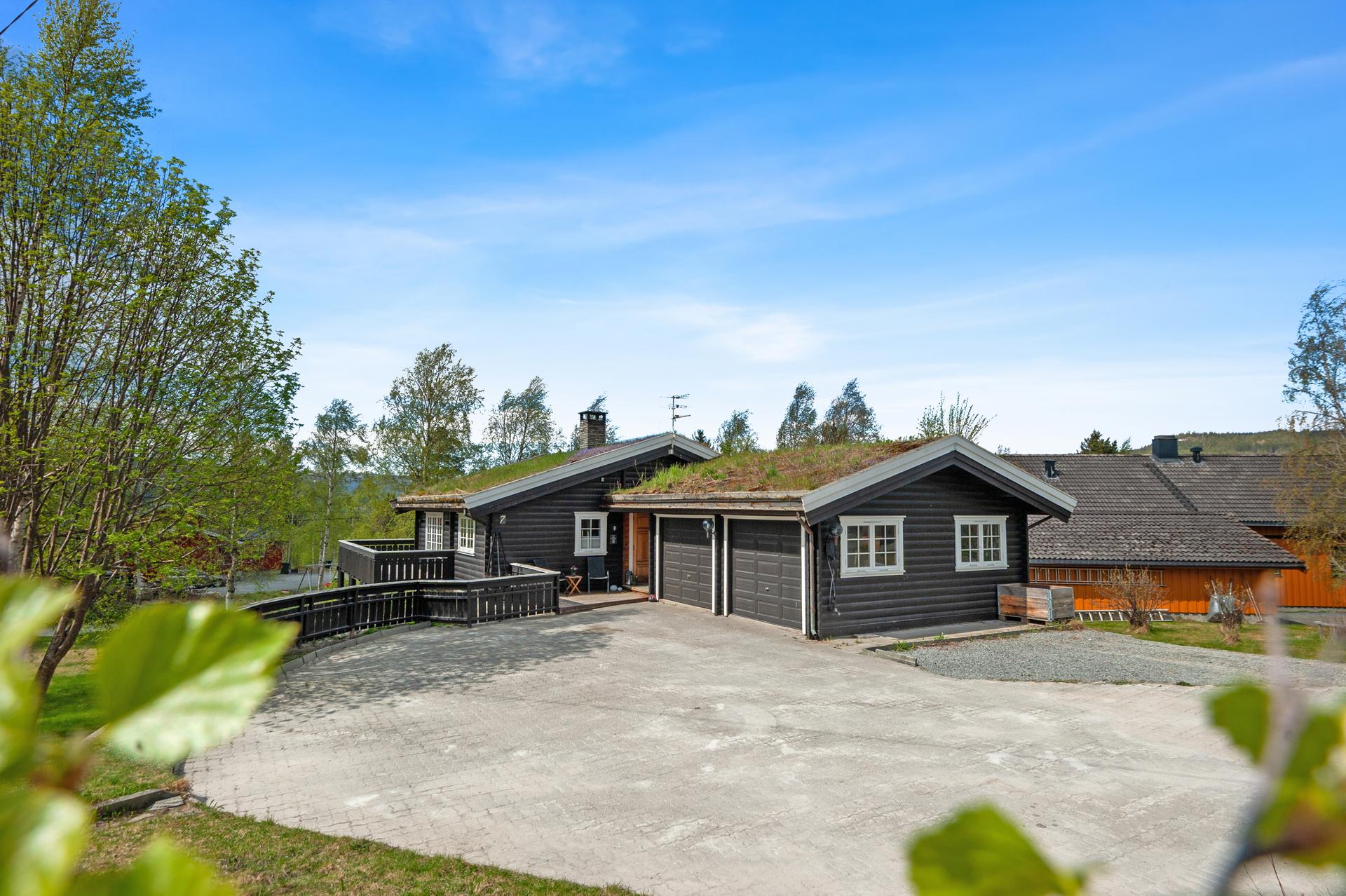 Pent opparbeidet eiendom med barnevennlig og solrik beliggenhet. . Bilde nummer 2 av 3