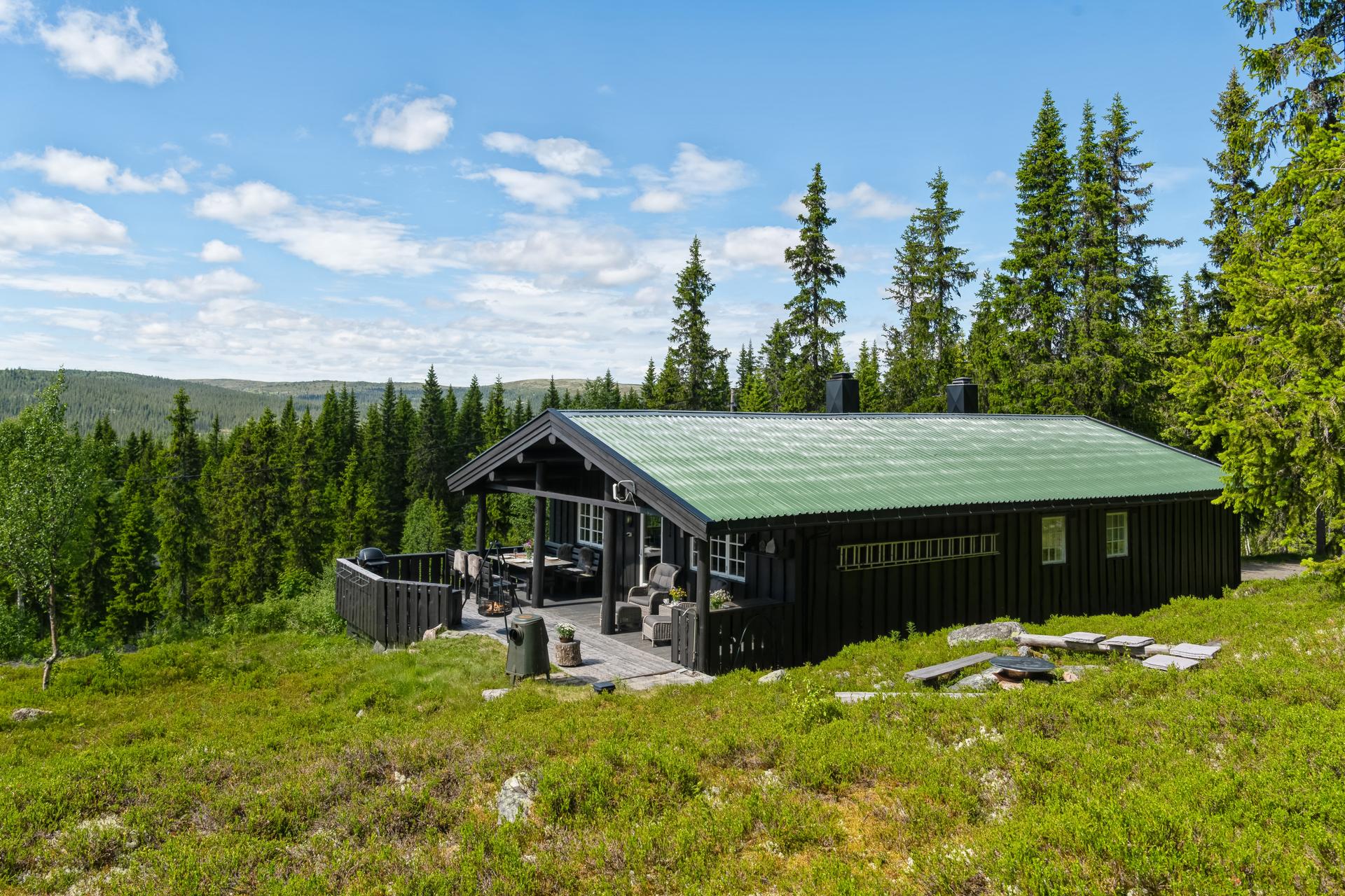 Velkommen til Elgshøvegen 81 Foto ved EFKT.. Bilde nummer 1 av 3