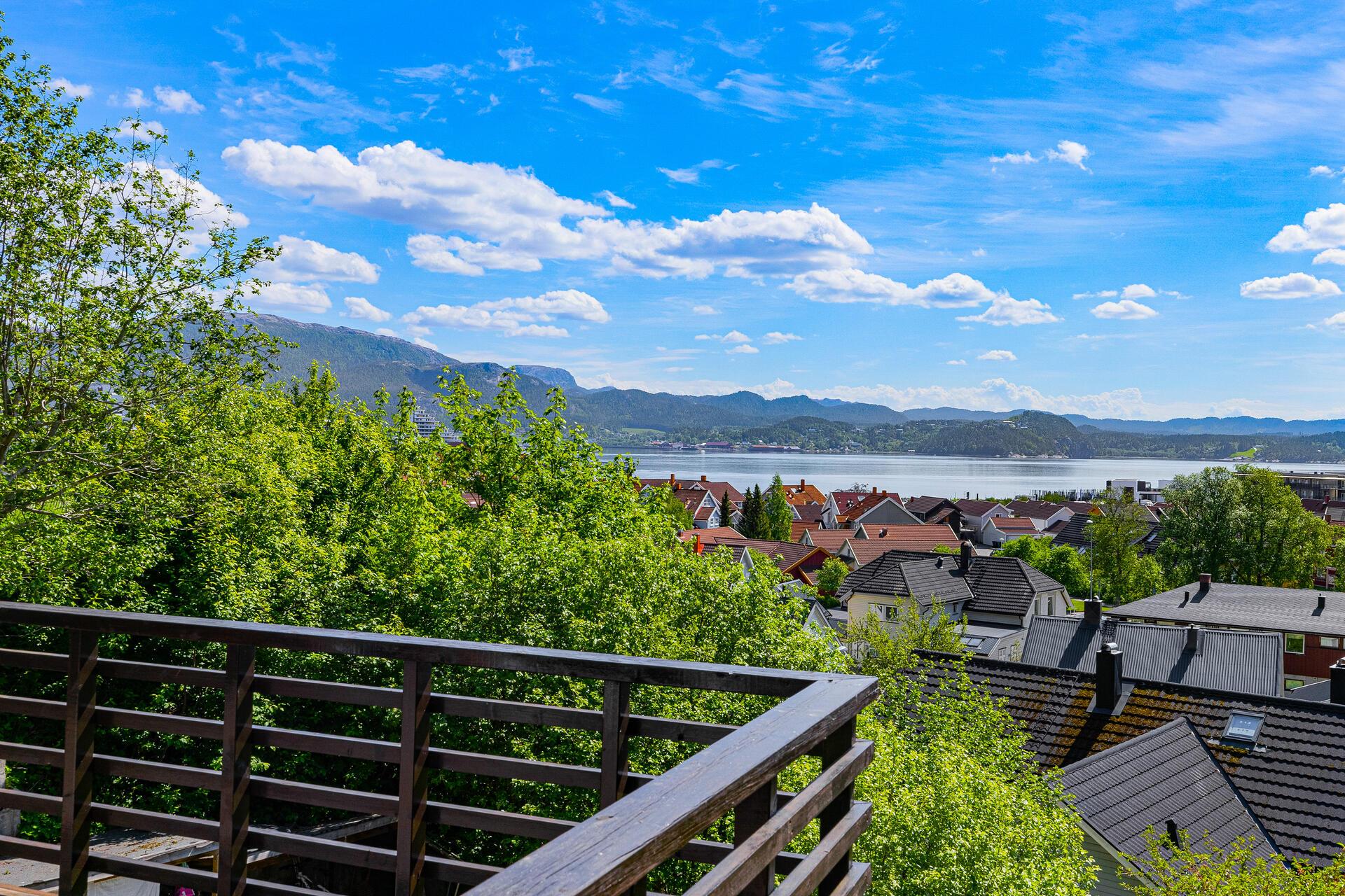 Flott utsikt ut over havneinnløpet til Namsos. Bilde nummer 3 av 3