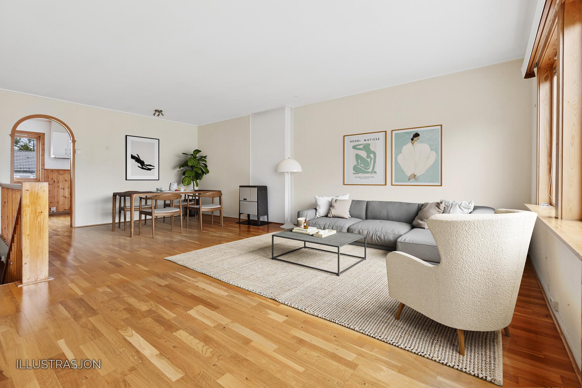 Stuen er romslig med plass til både sofagruppe og spisebord. (Illustrasjonsbilde). Bilde nummer 3 av 3