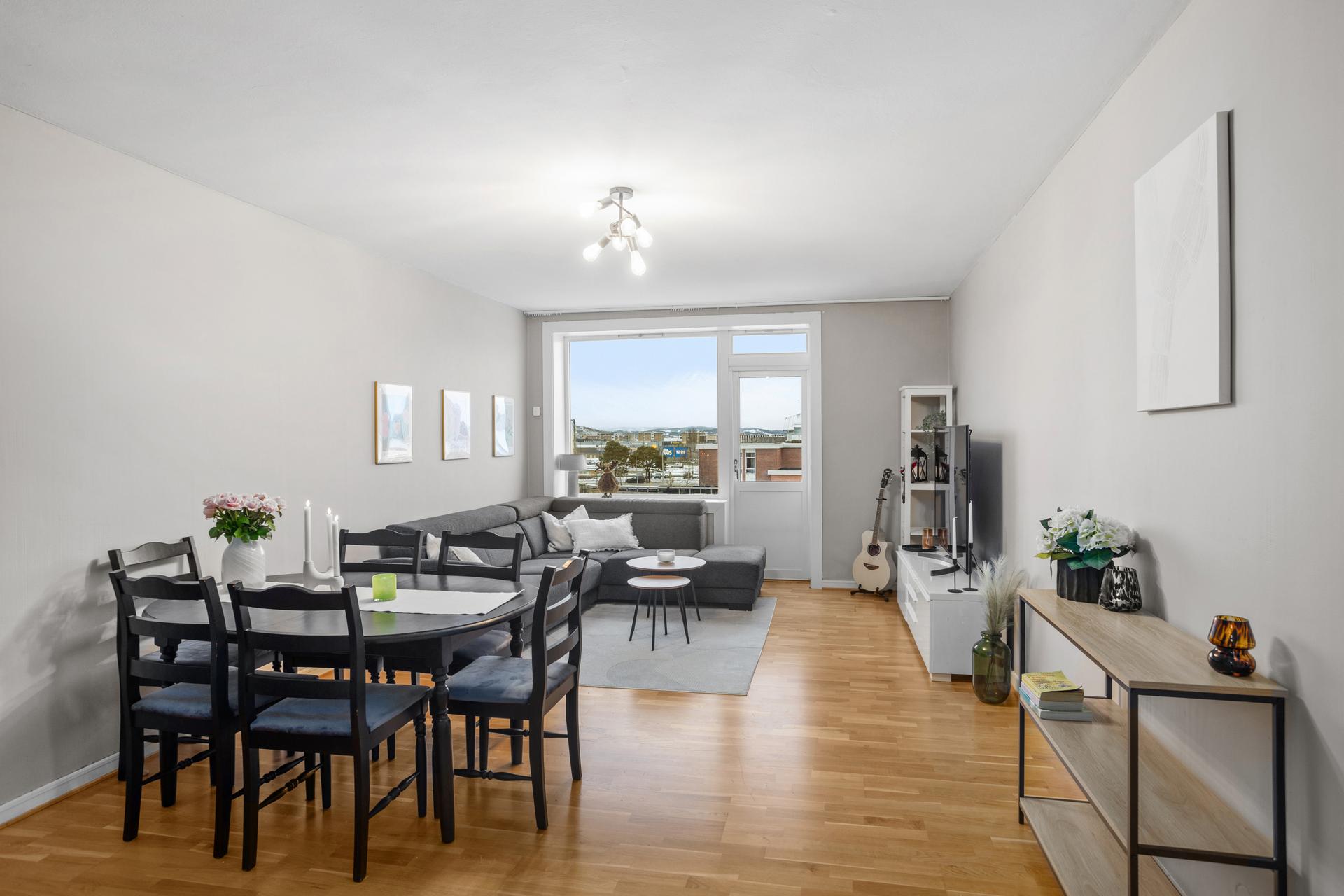 Velkommen til Skolegata 33 A, presentert av EiendomsMegler1 v/ Magnus Aasland. Foto: ELW media (Espen Wåde). . Bilde nummer 1 av 3