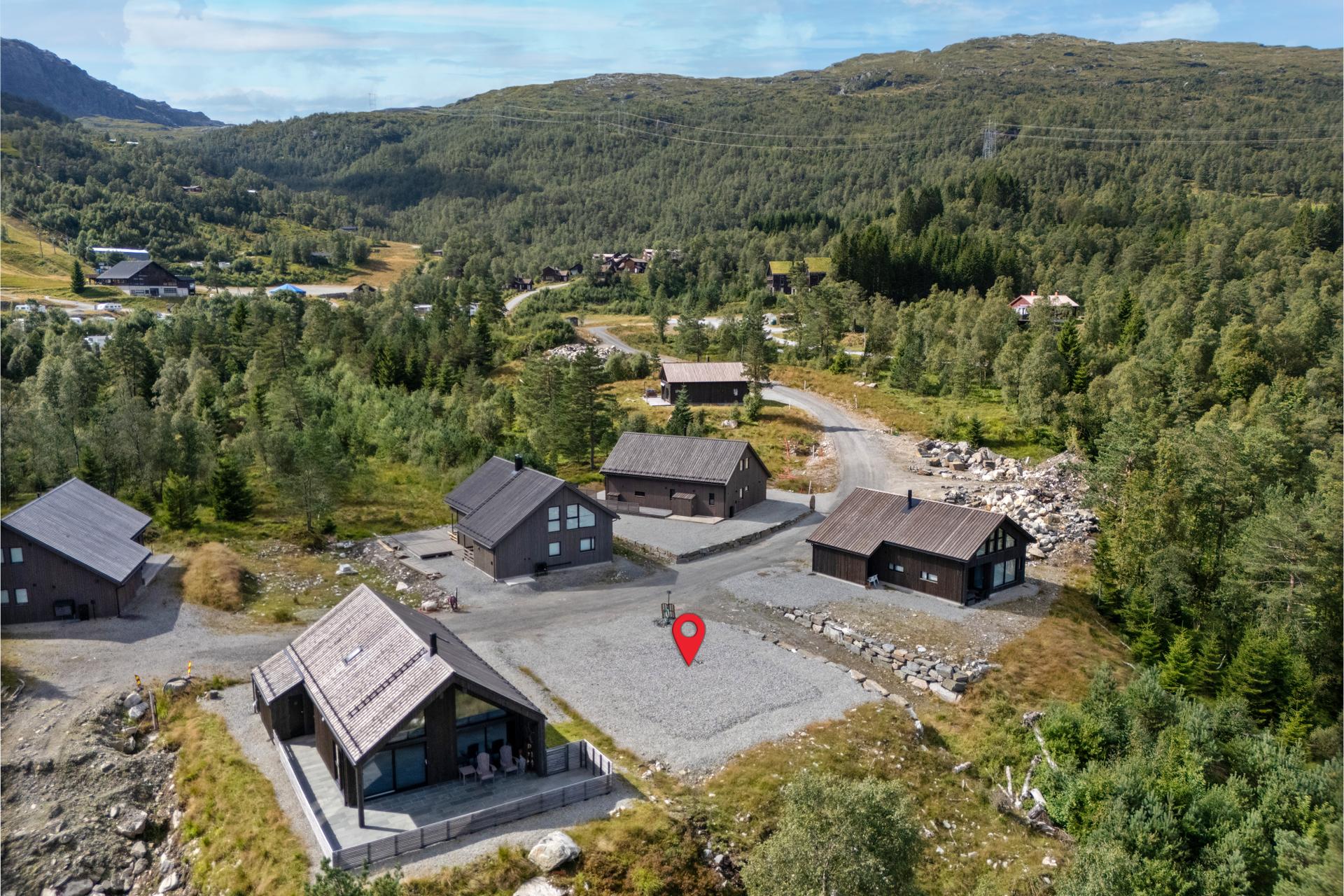 Ferdig opparbeidet tomt uten byggeklausul, som gir full frihet i valg av hyttetype og leverandør.. Bilde nummer 2 av 3